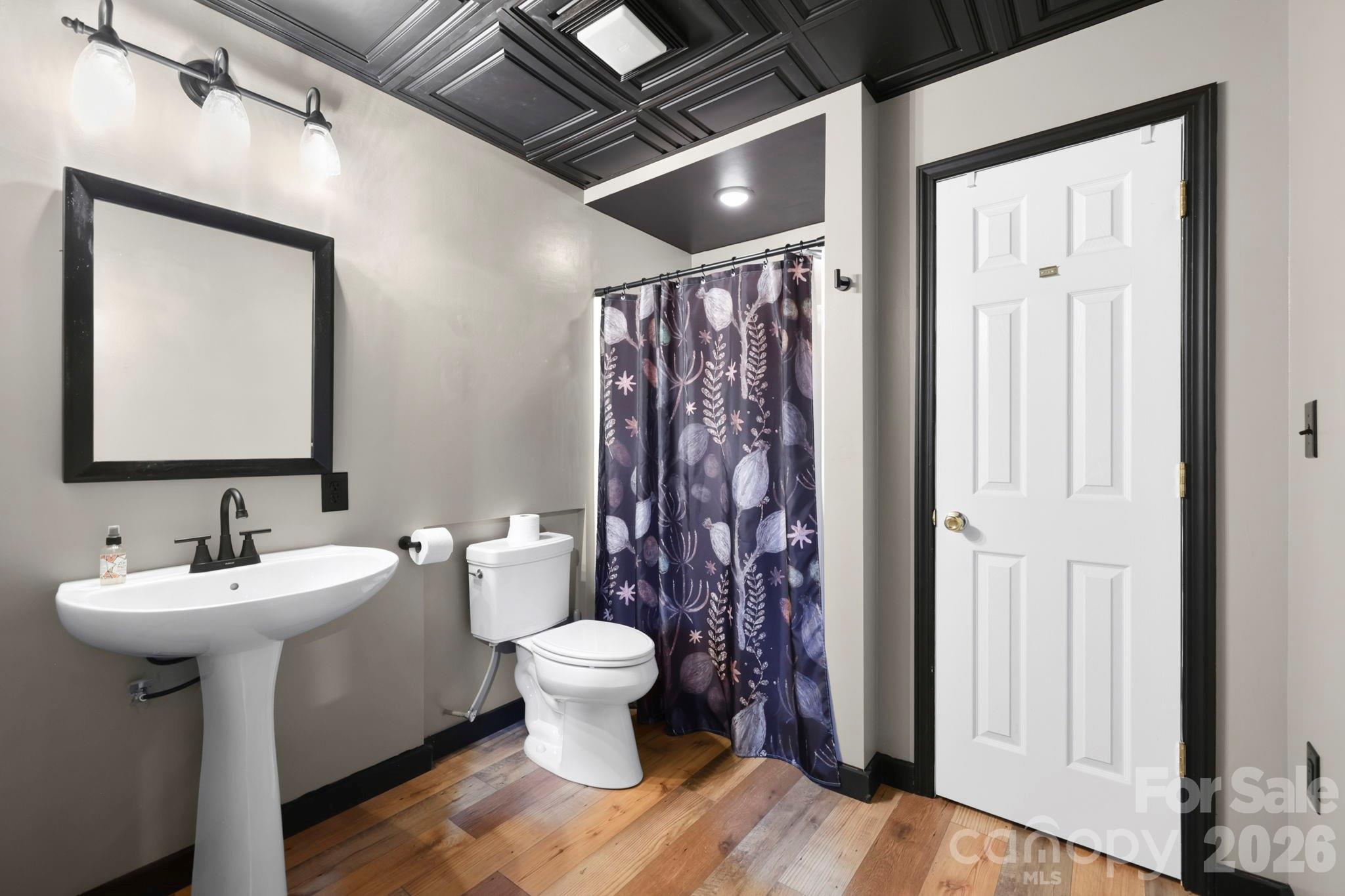 main property photo 25