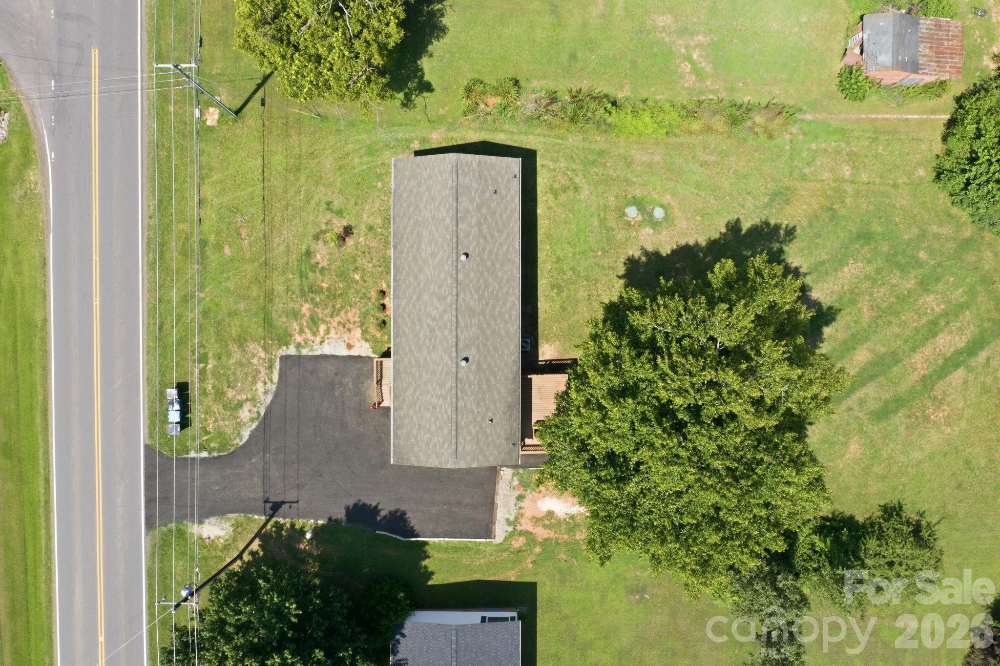 main property photo 27