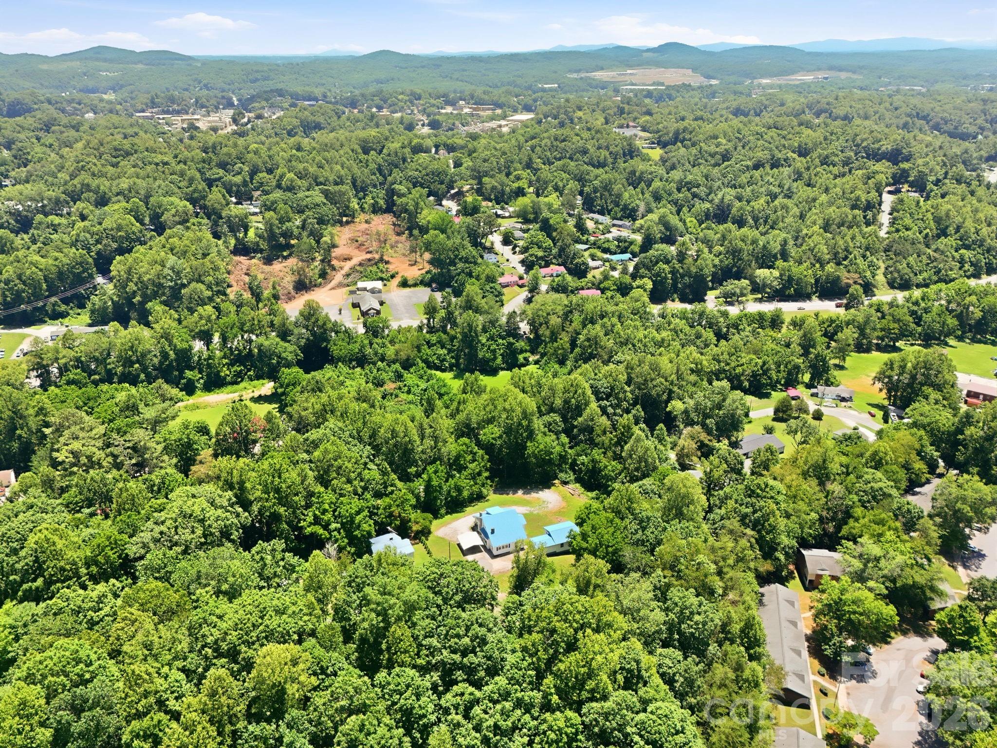 main property photo 14