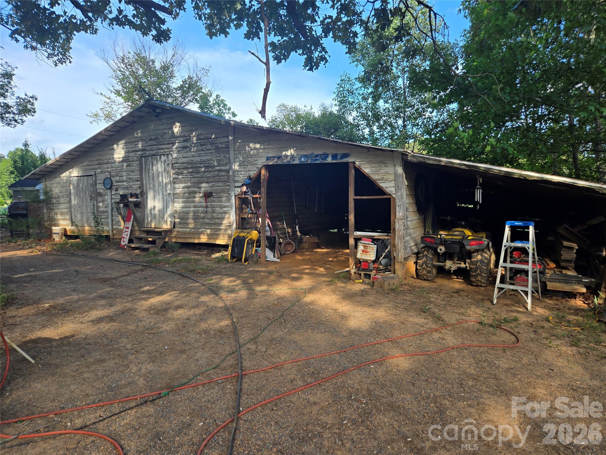 main property photo 21