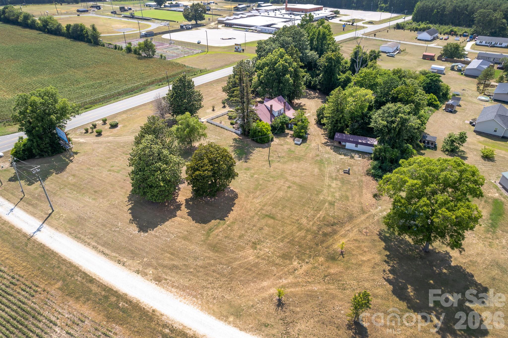 main property photo 4