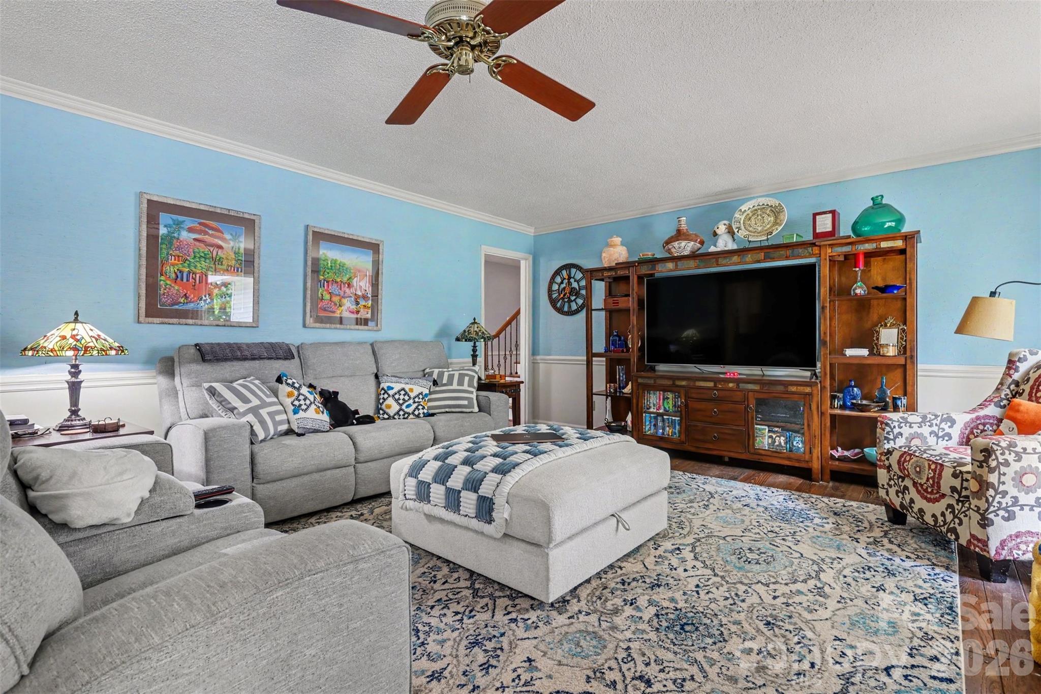 main property photo 13