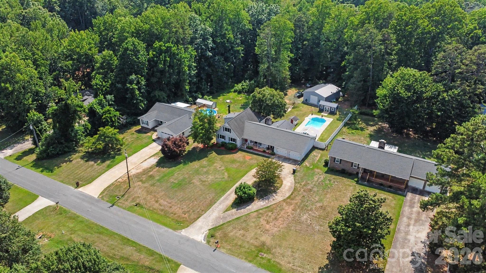 main property photo 36