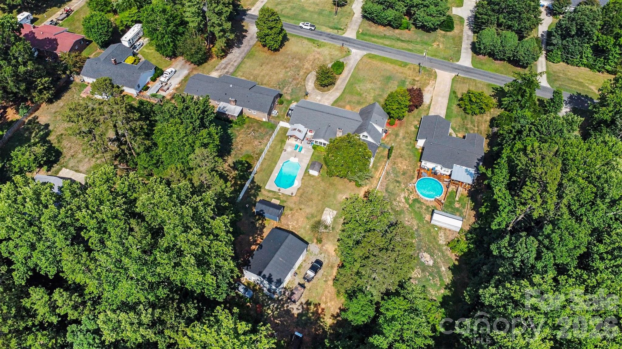 main property photo 39