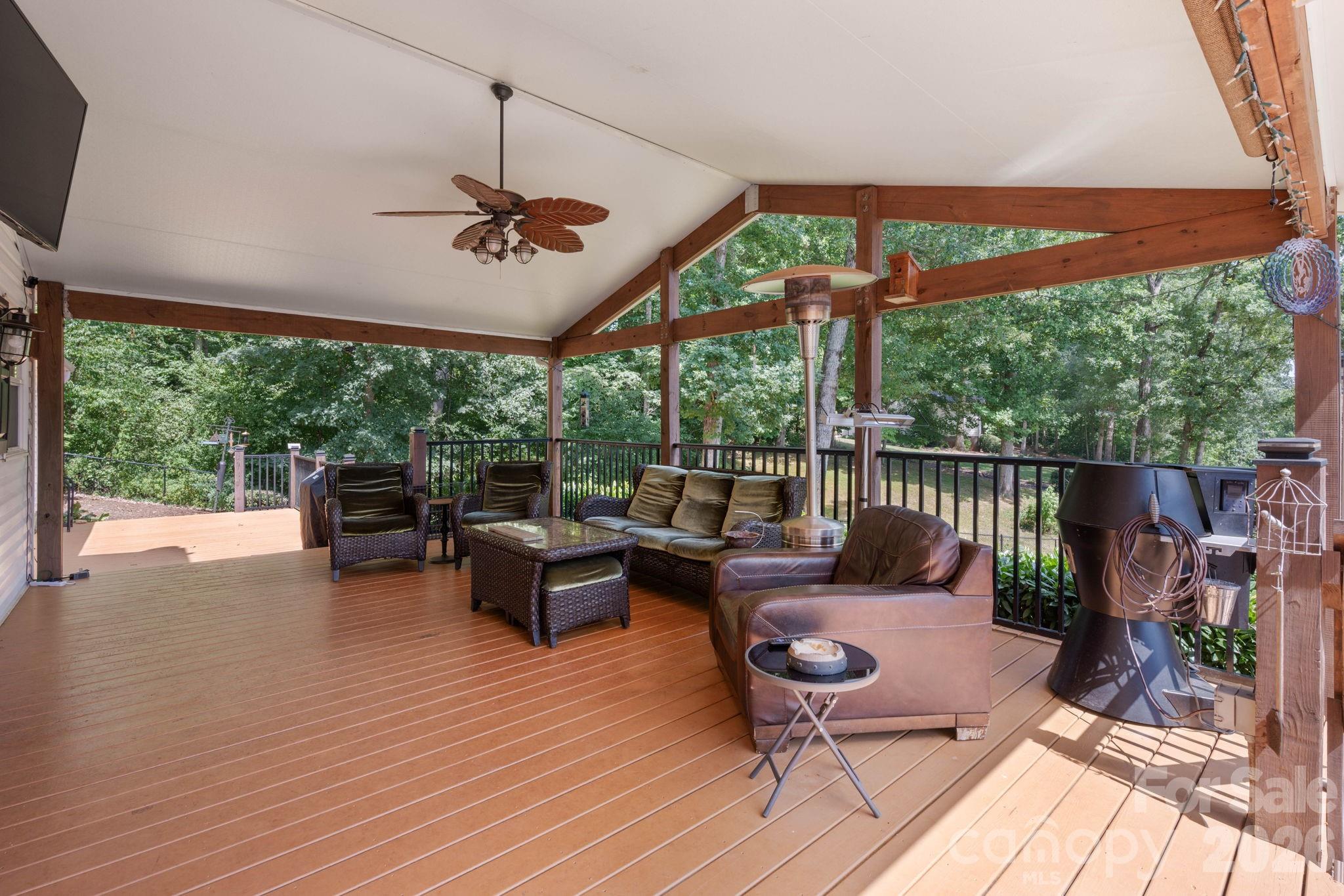 main property photo 31