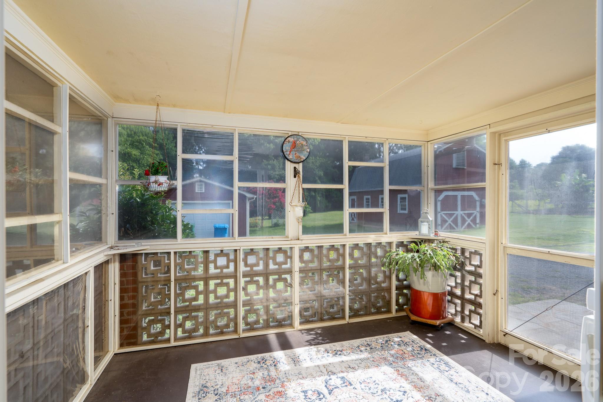 main property photo 40