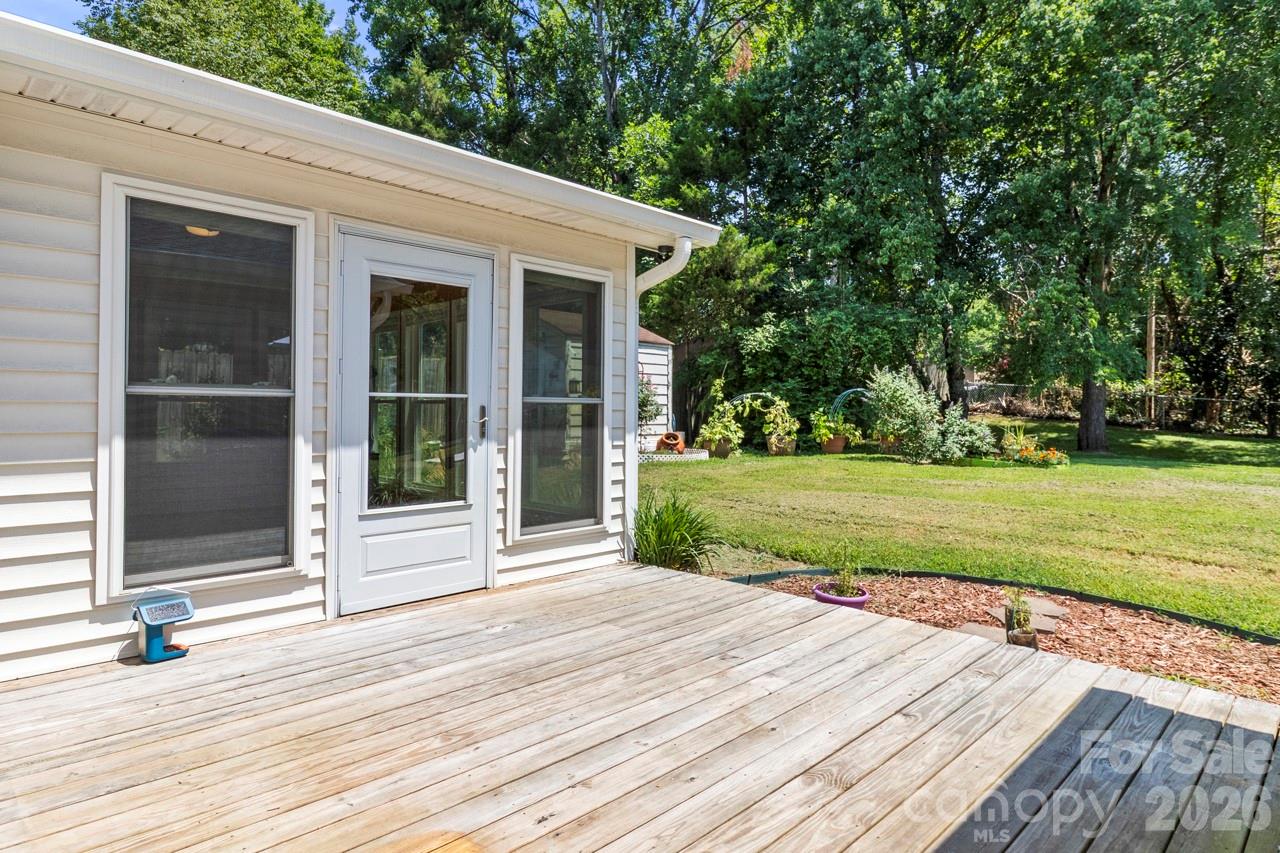 main property photo 37