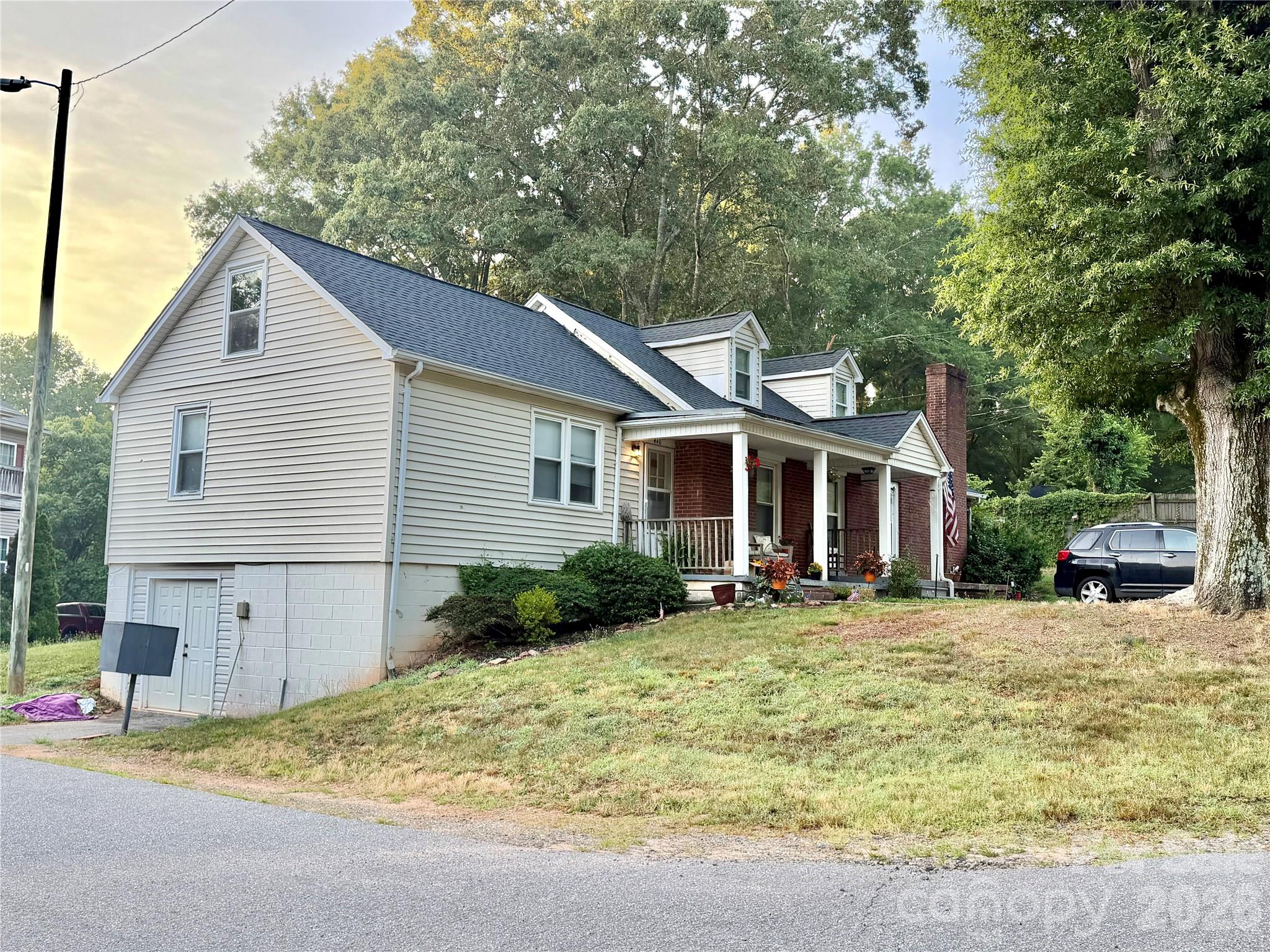 main property photo 5