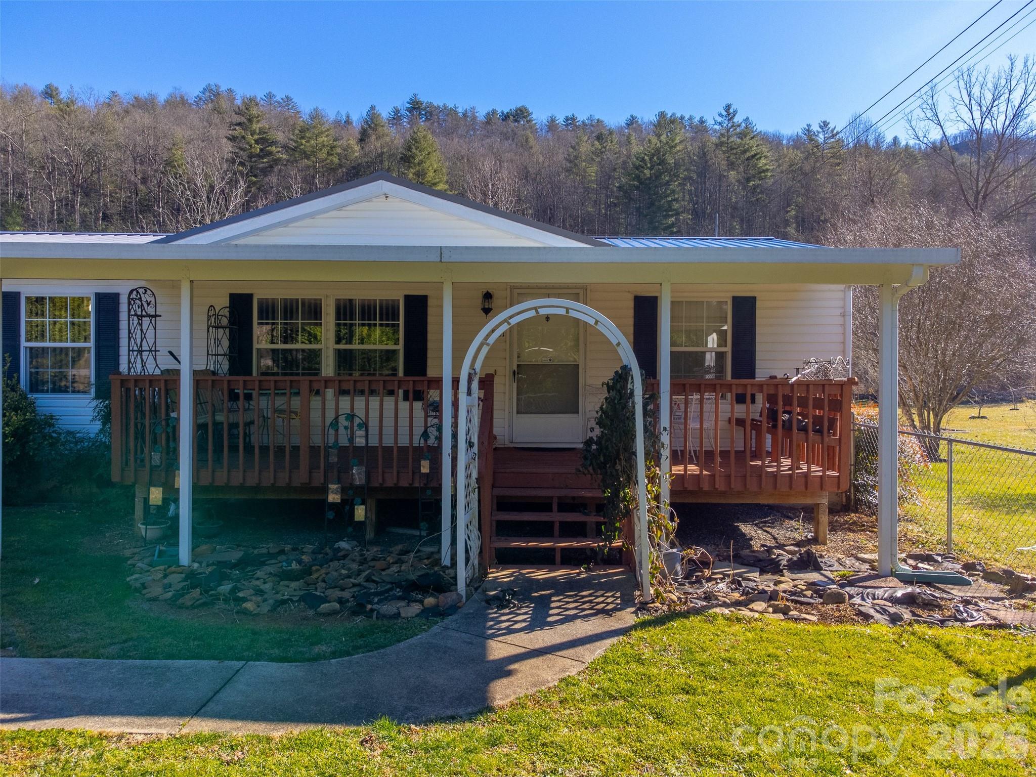 main property photo 4