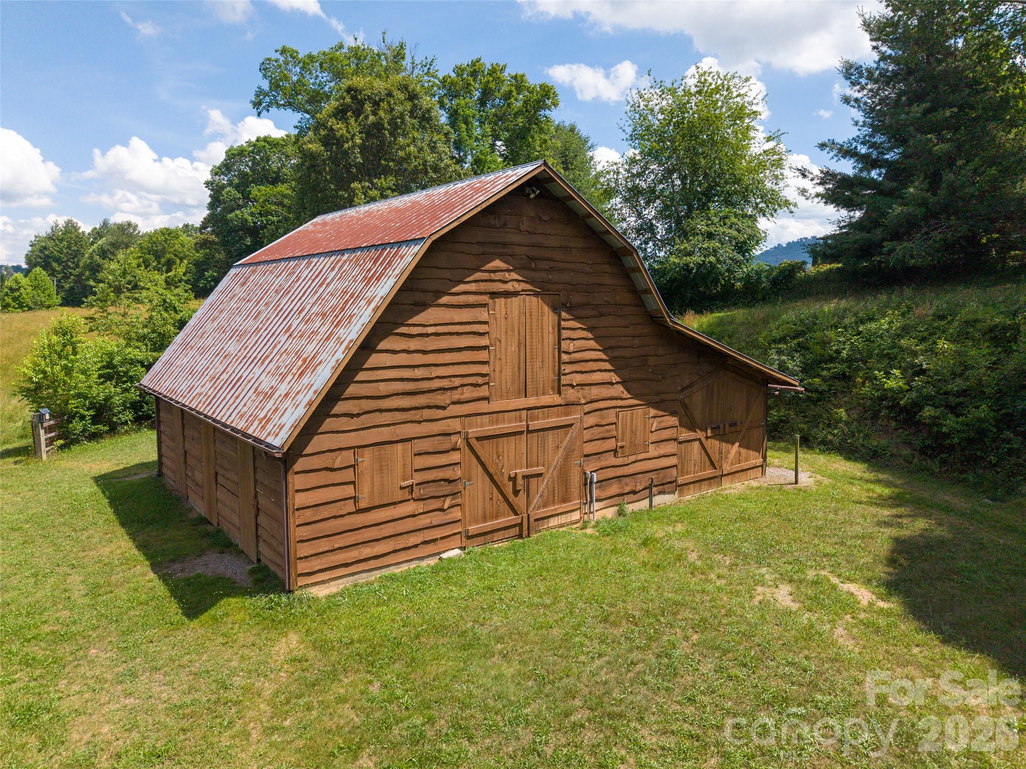 main property photo 45