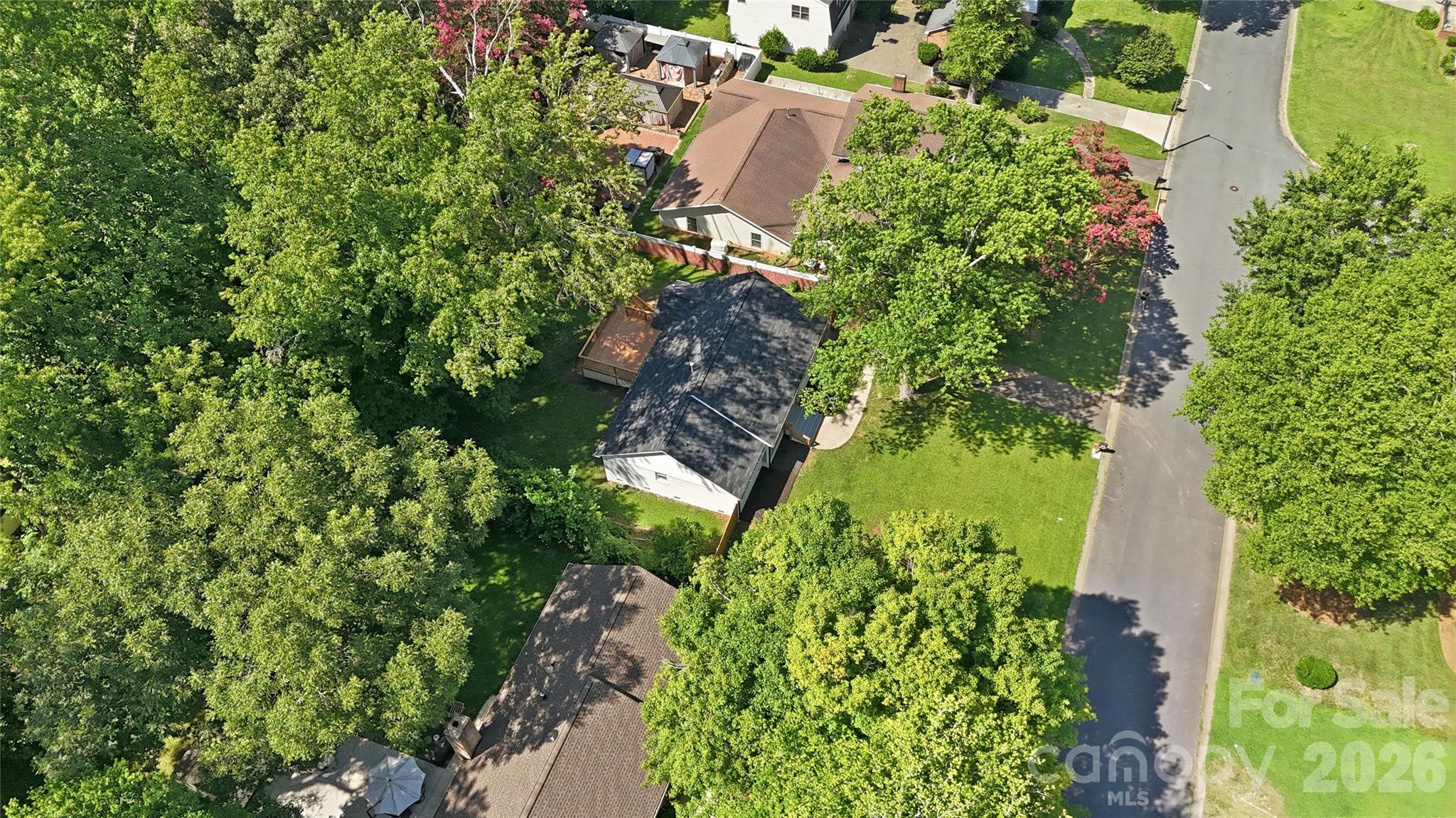 main property photo 33