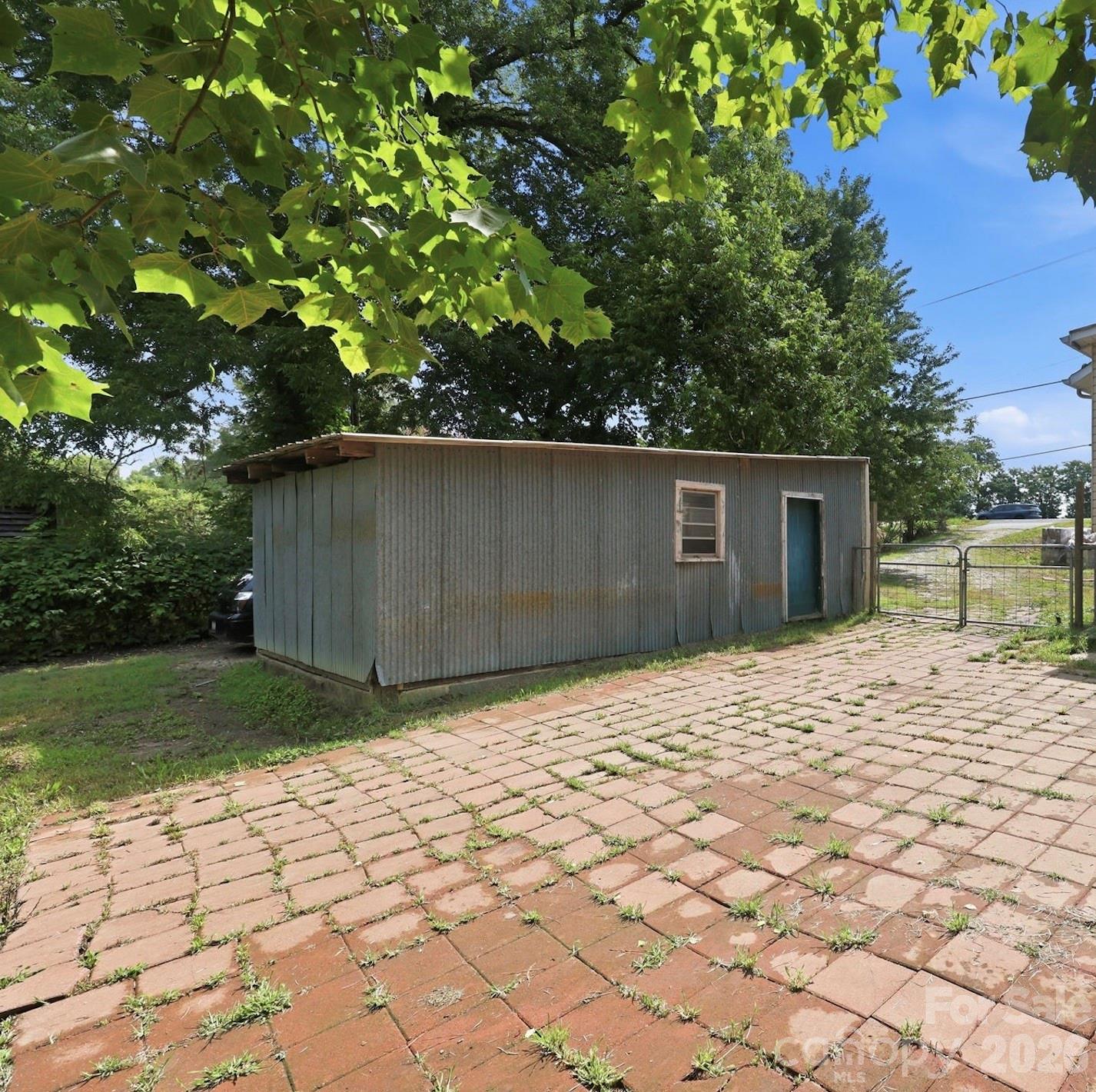 main property photo 20