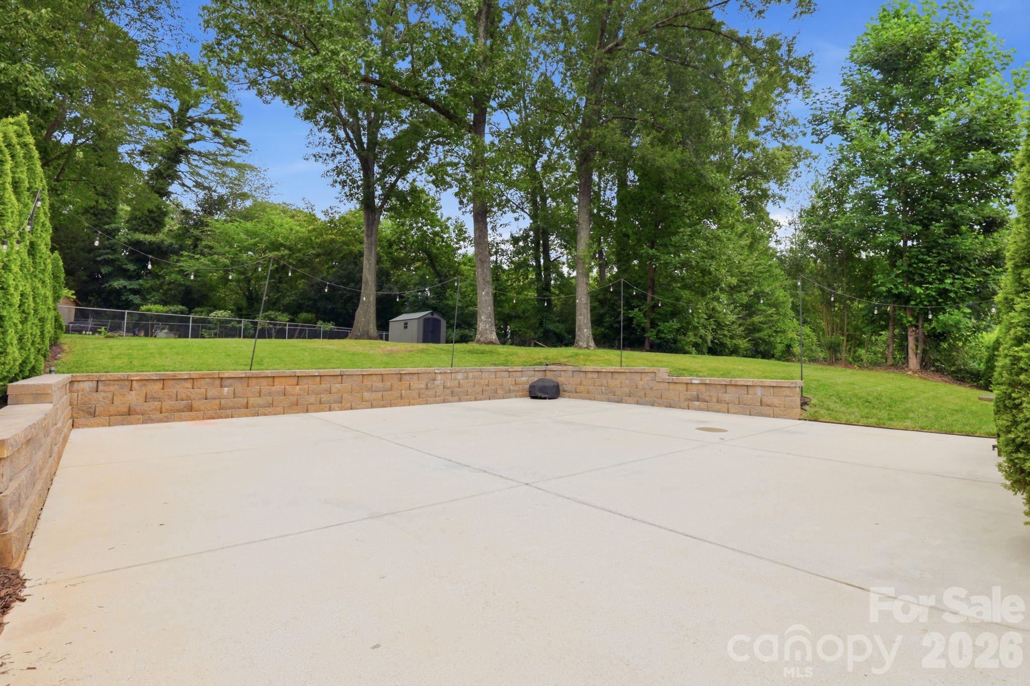 main property photo 25