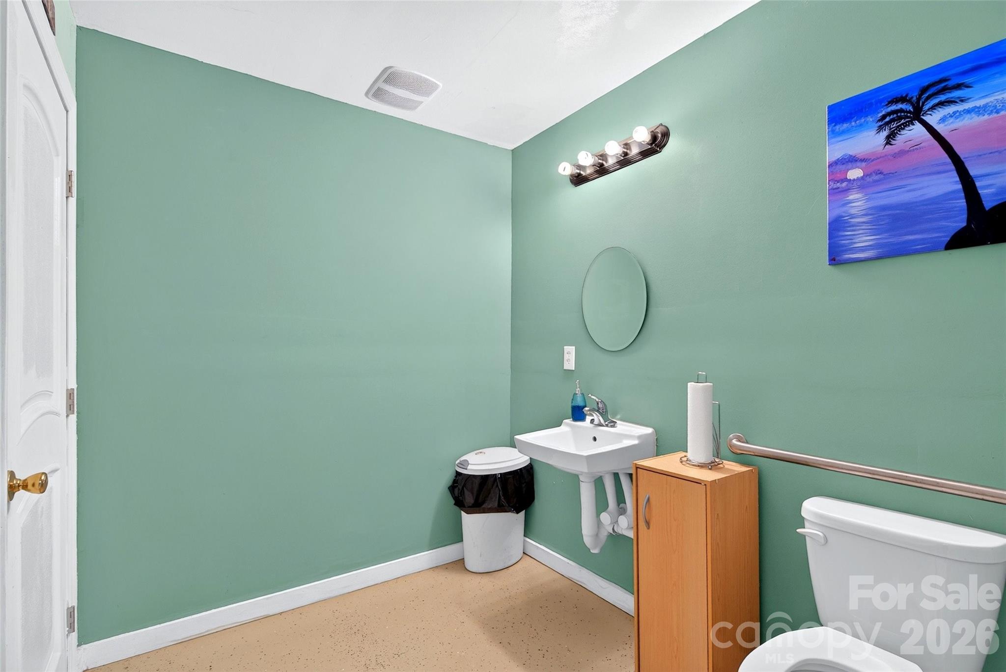 main property photo 18