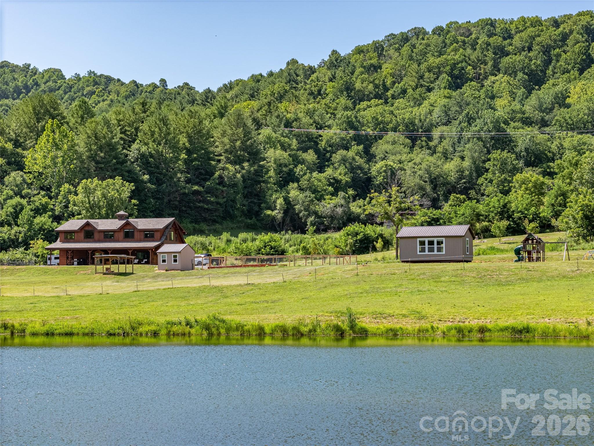 main property photo 6