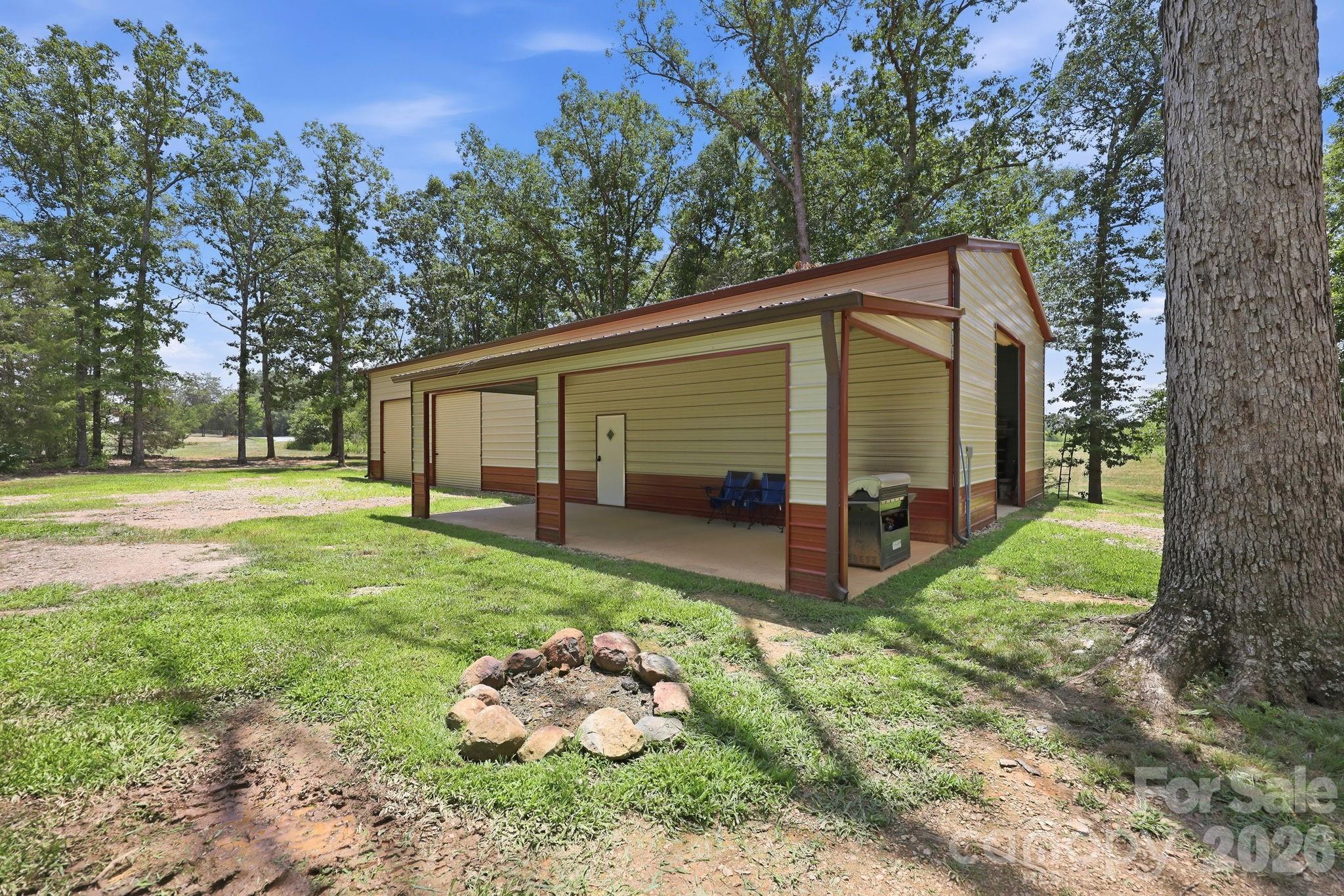 main property photo 41