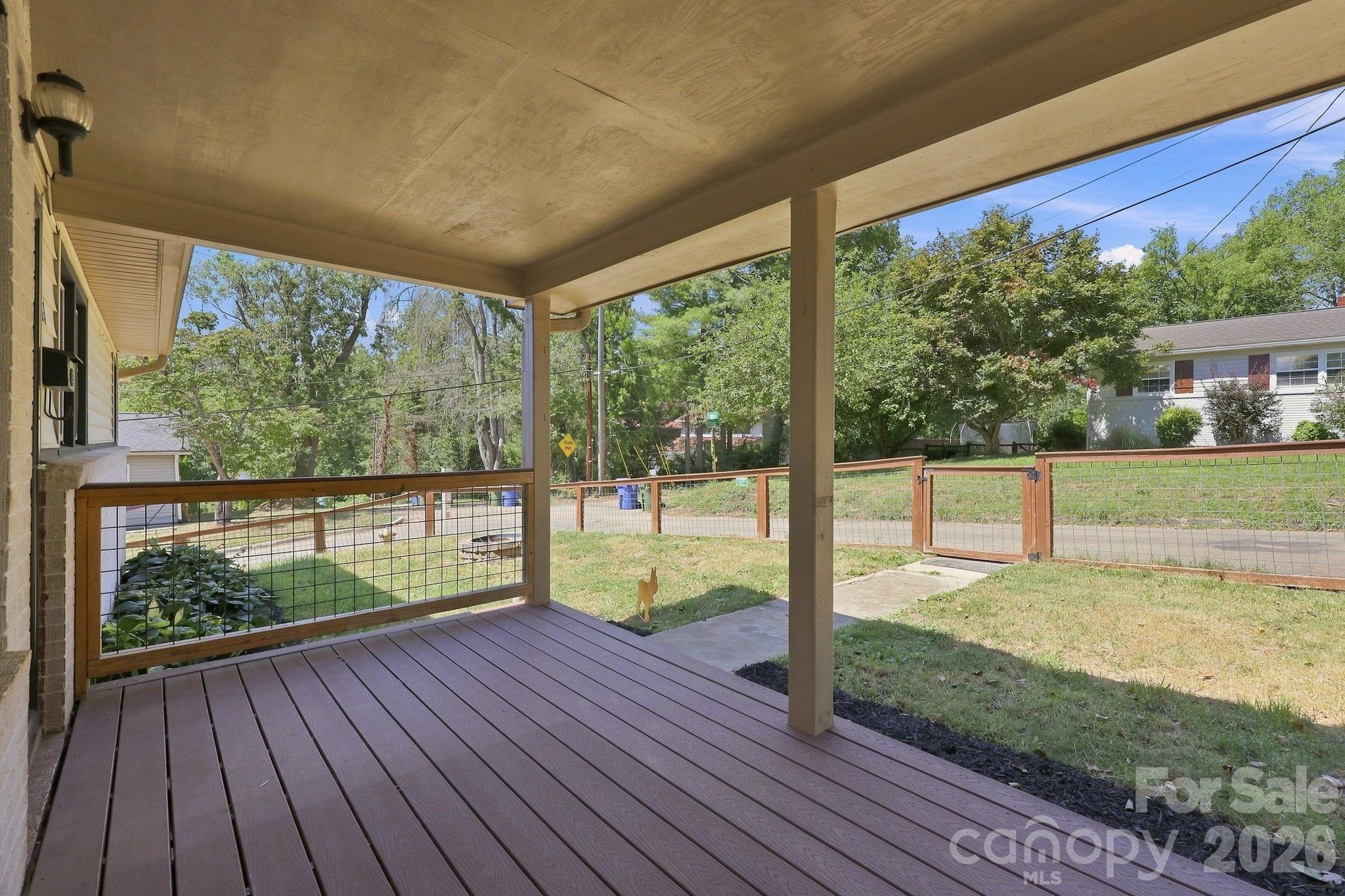 main property photo 14