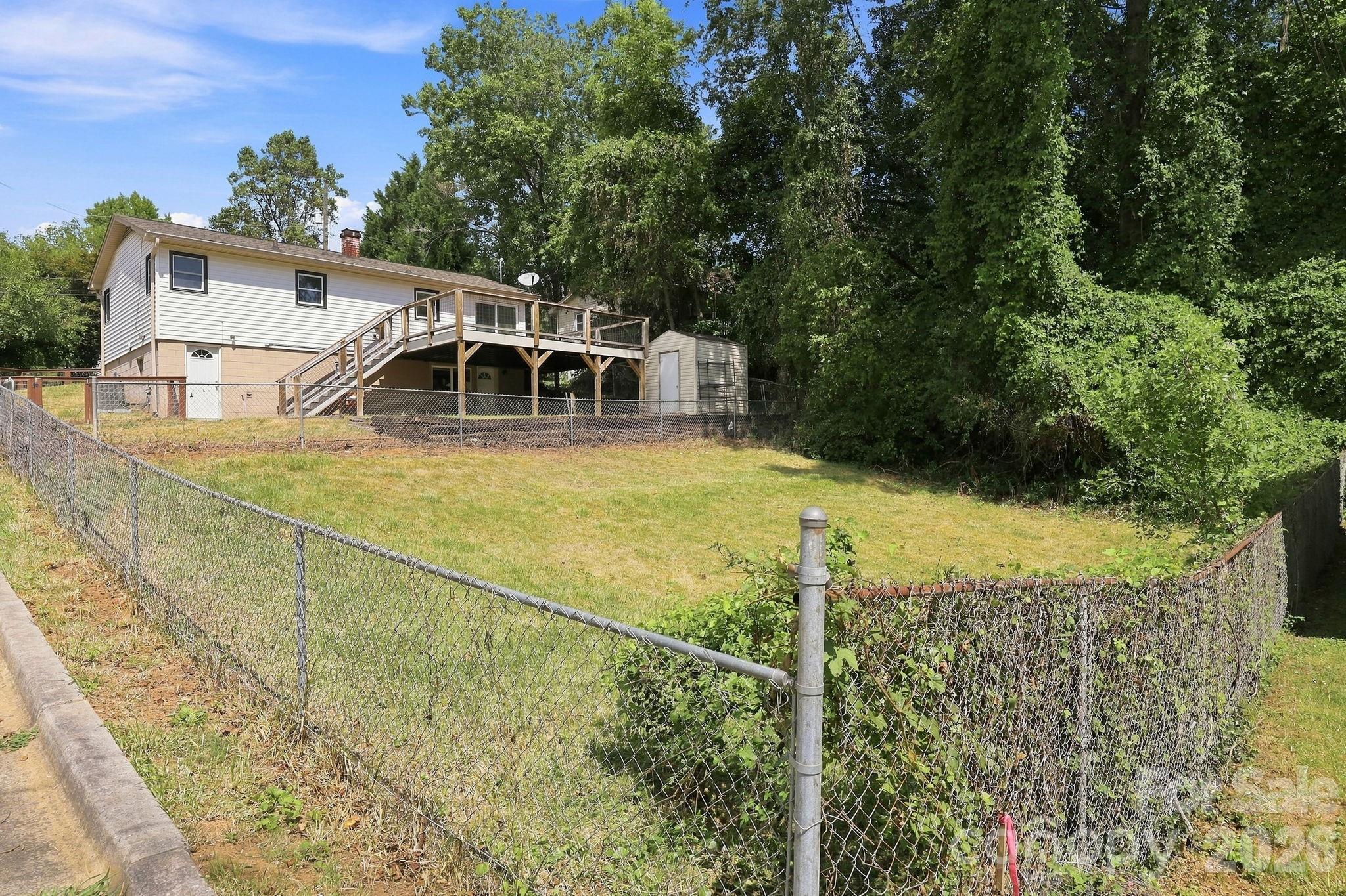 main property photo 25
