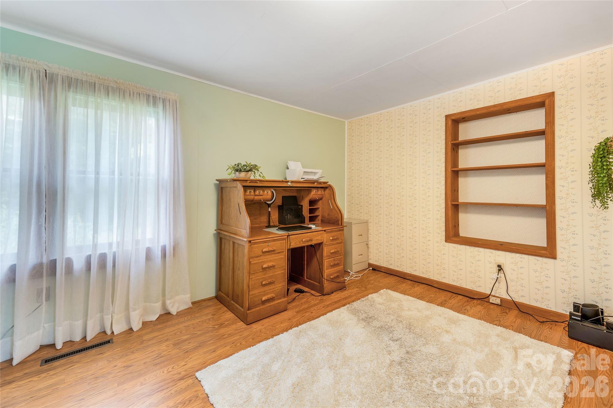 main property photo 28