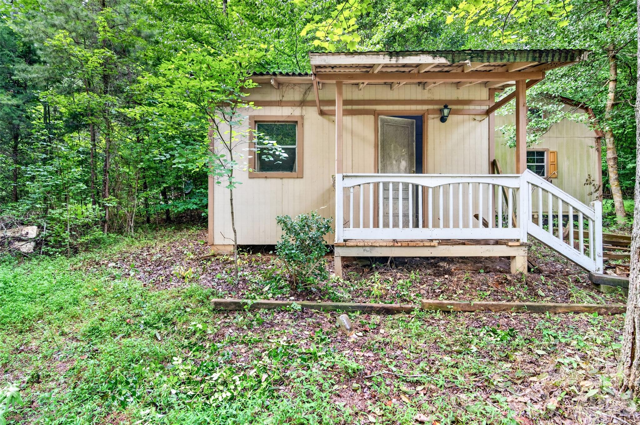 main property photo 14