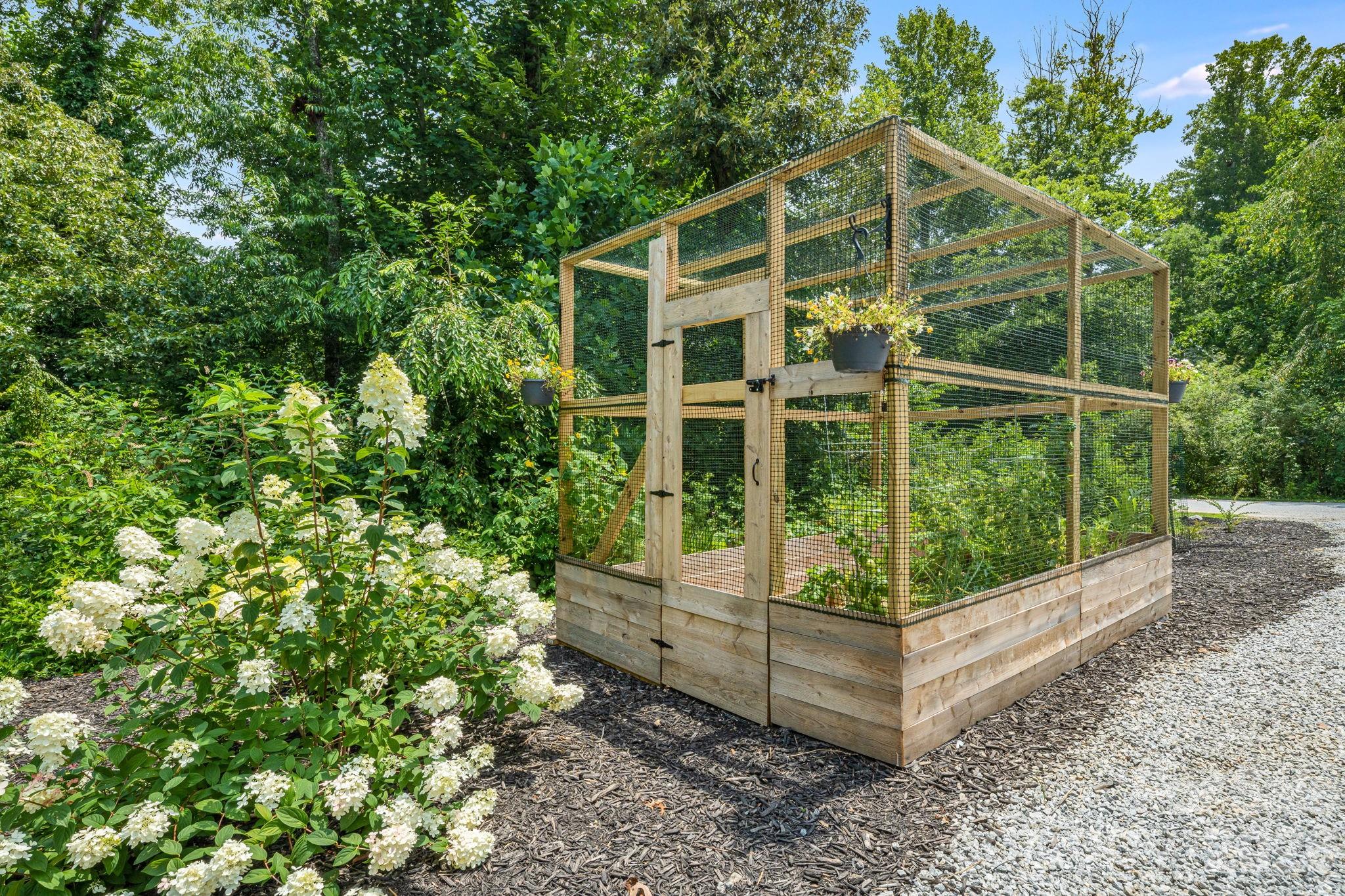 main property photo 44