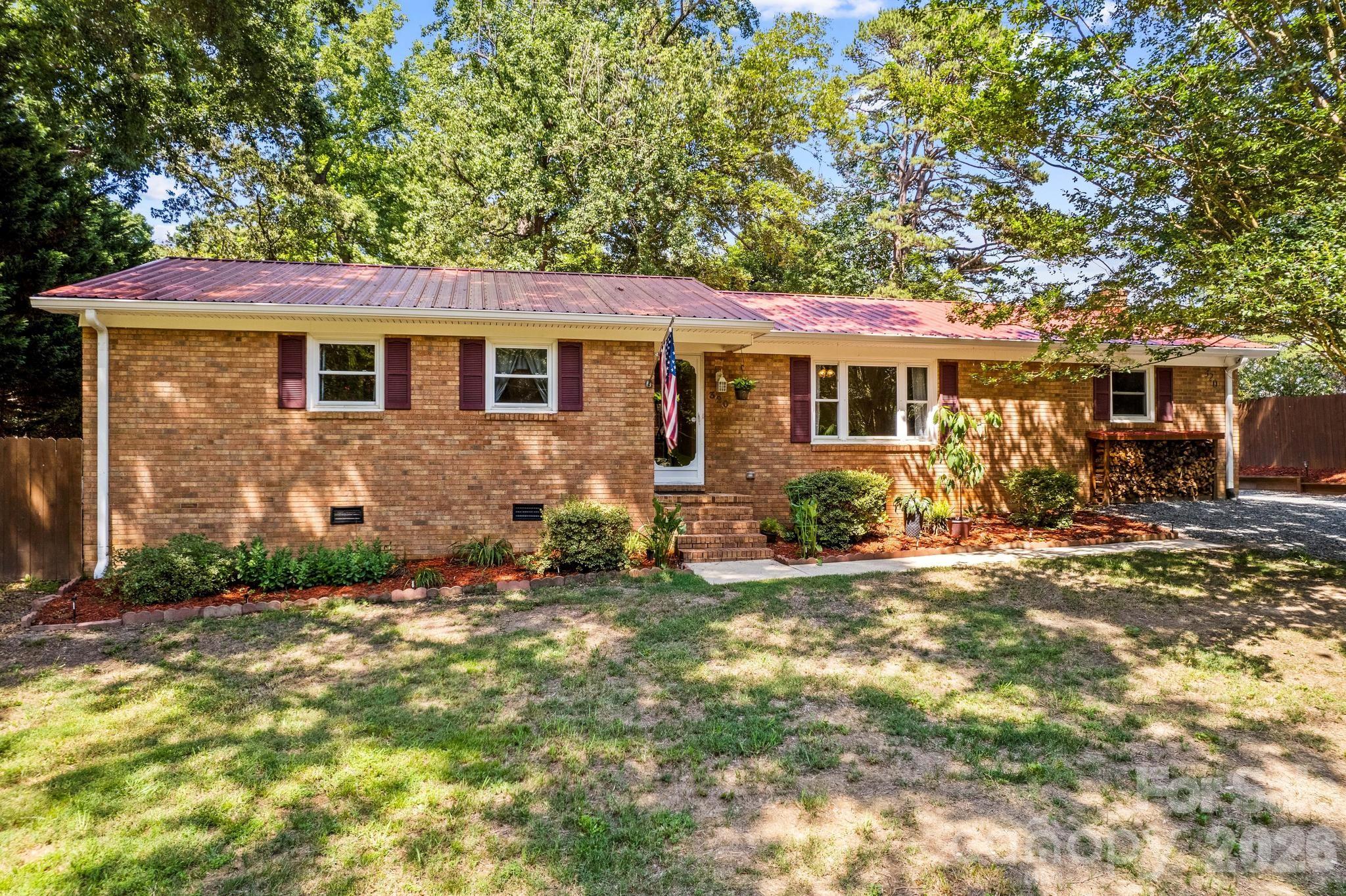 main property photo 5
