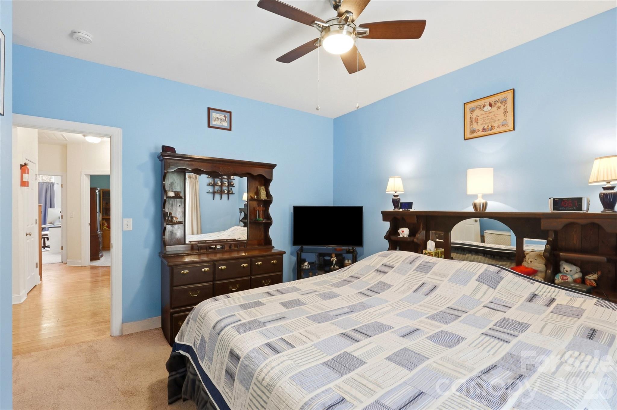 main property photo 23