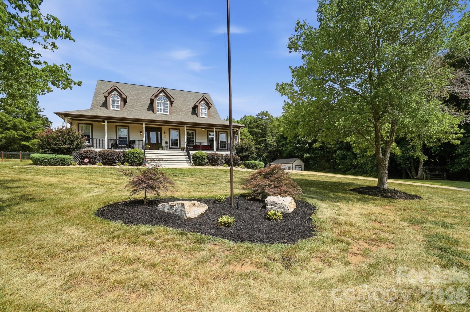 main property photo 3