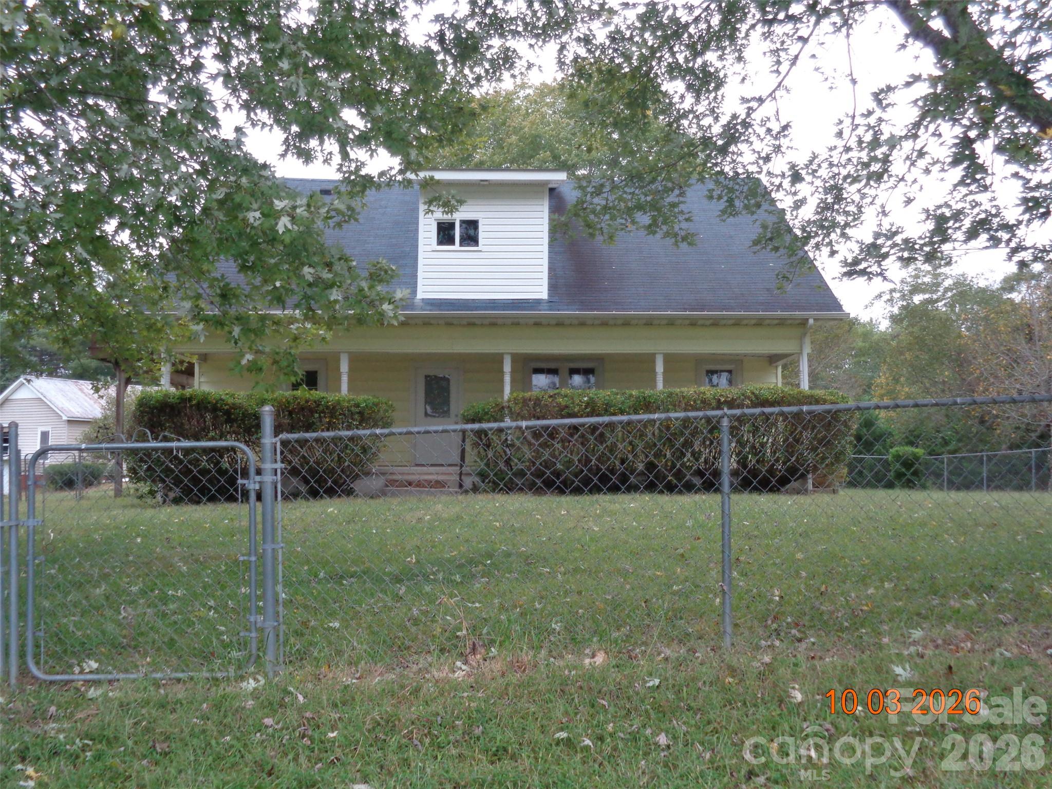 main property photo 5