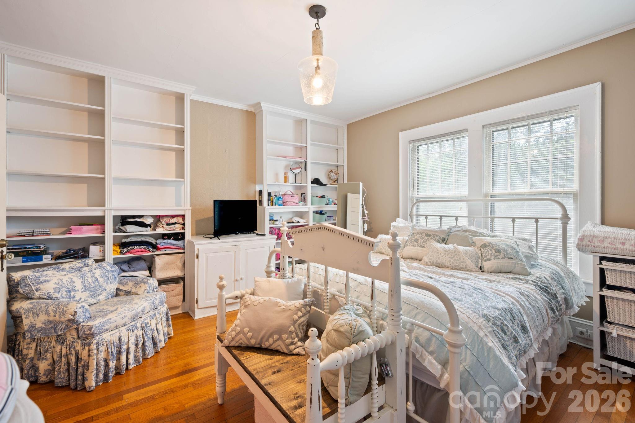 main property photo 17