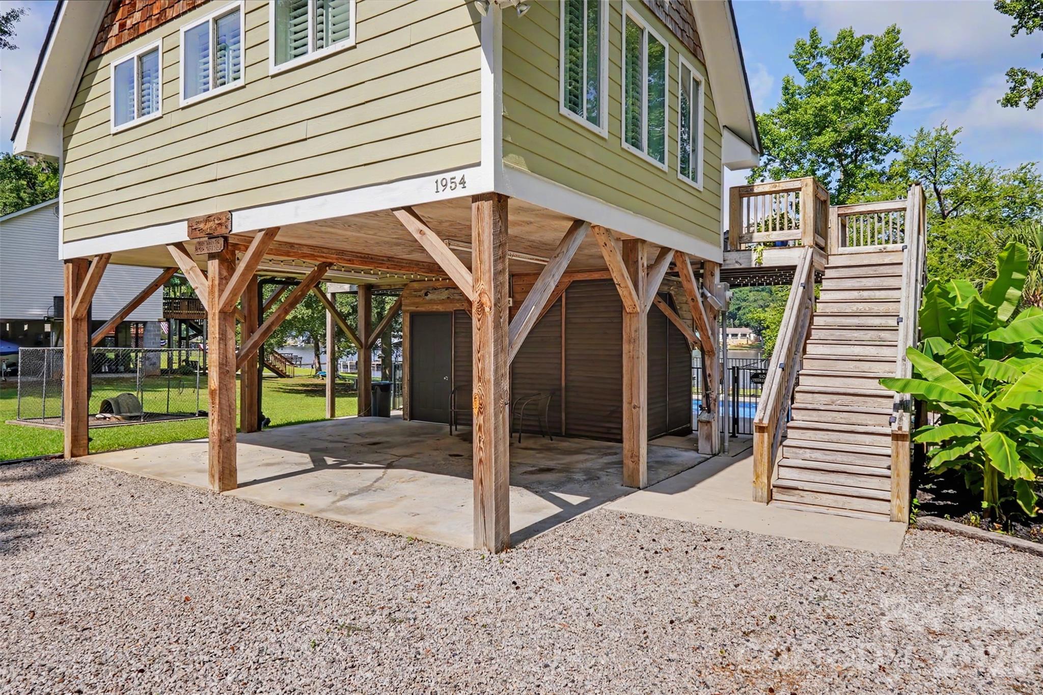 main property photo 38