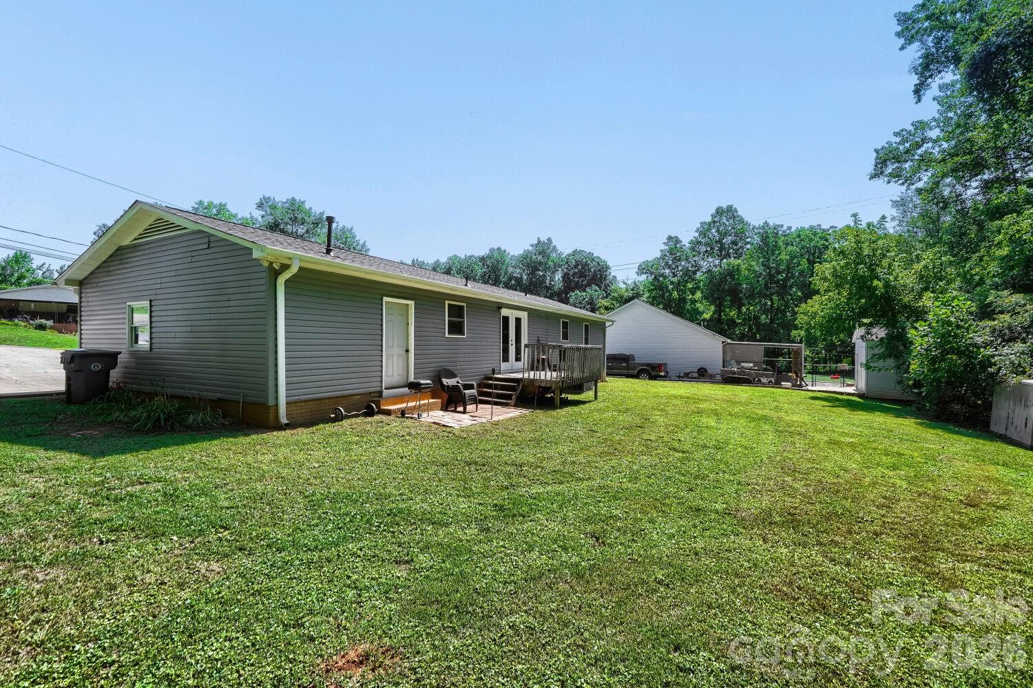 main property photo 25