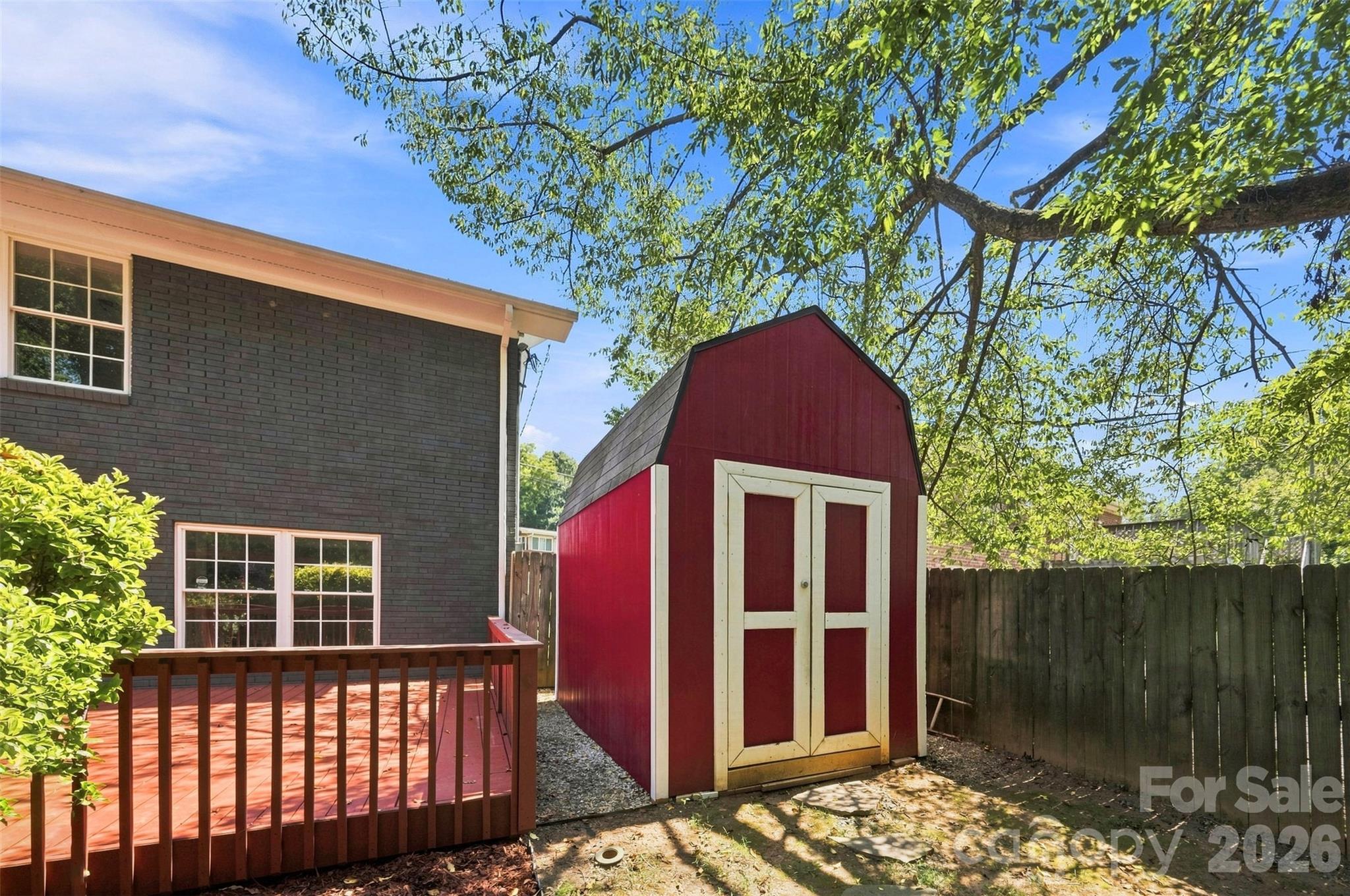 main property photo 27