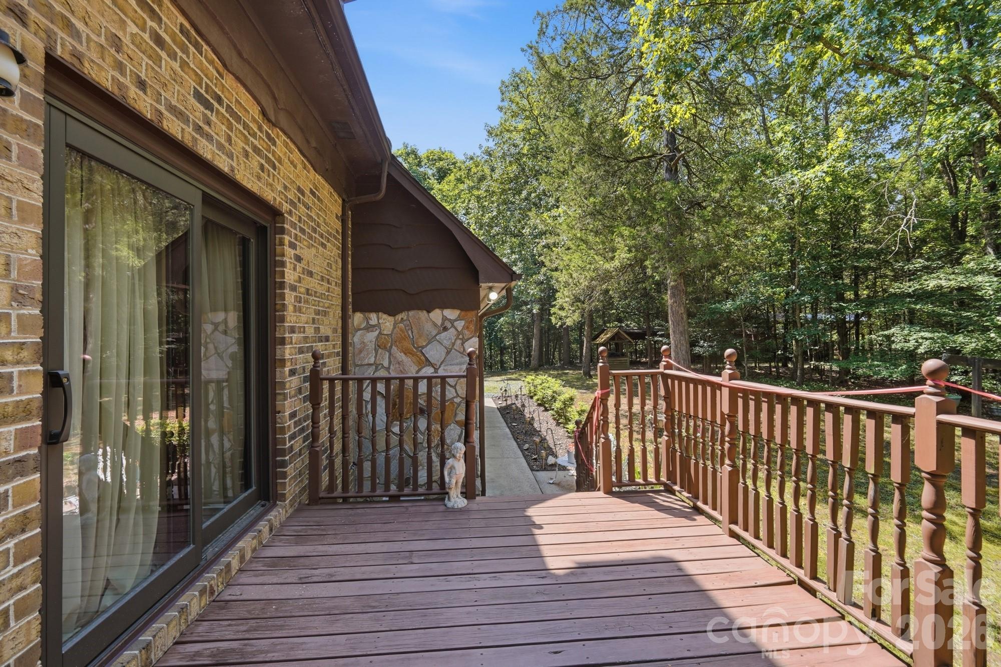 main property photo 37