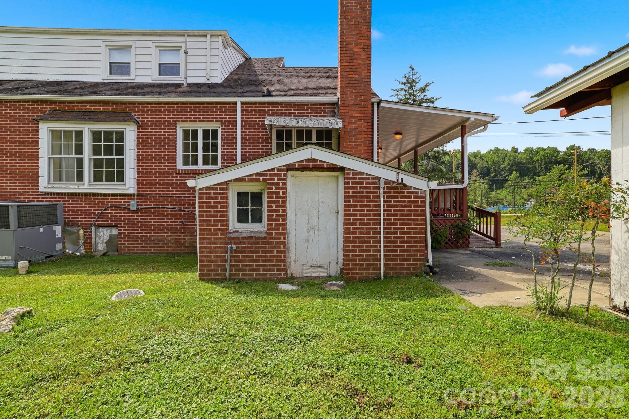main property photo 24