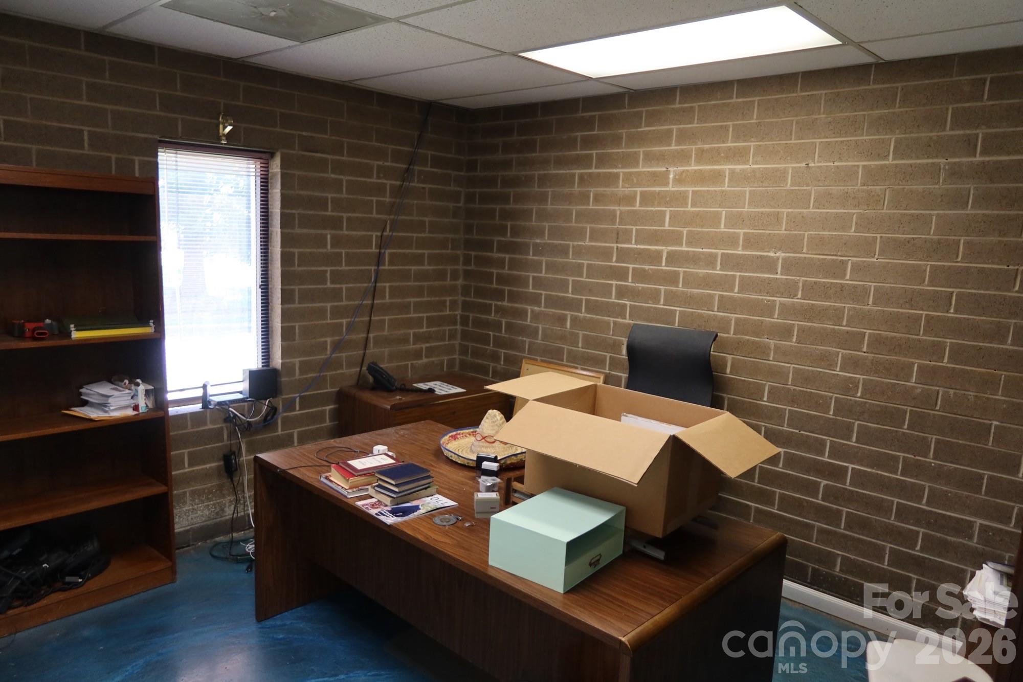 main property photo 5