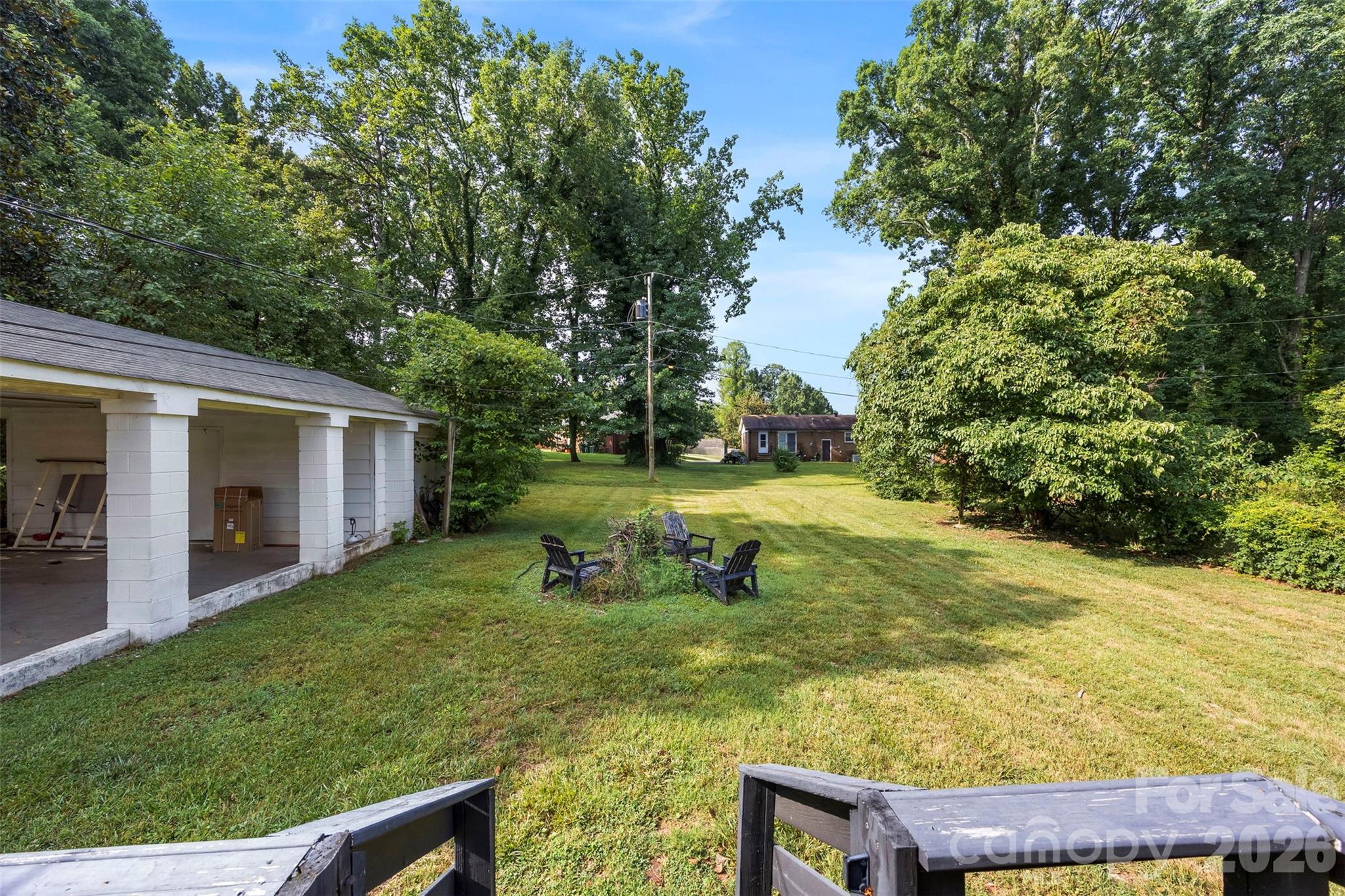main property photo 28
