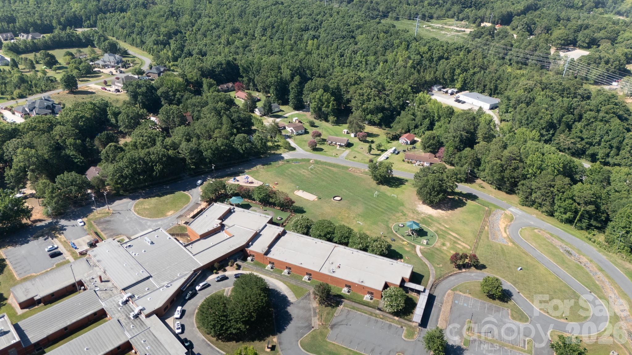 main property photo 32