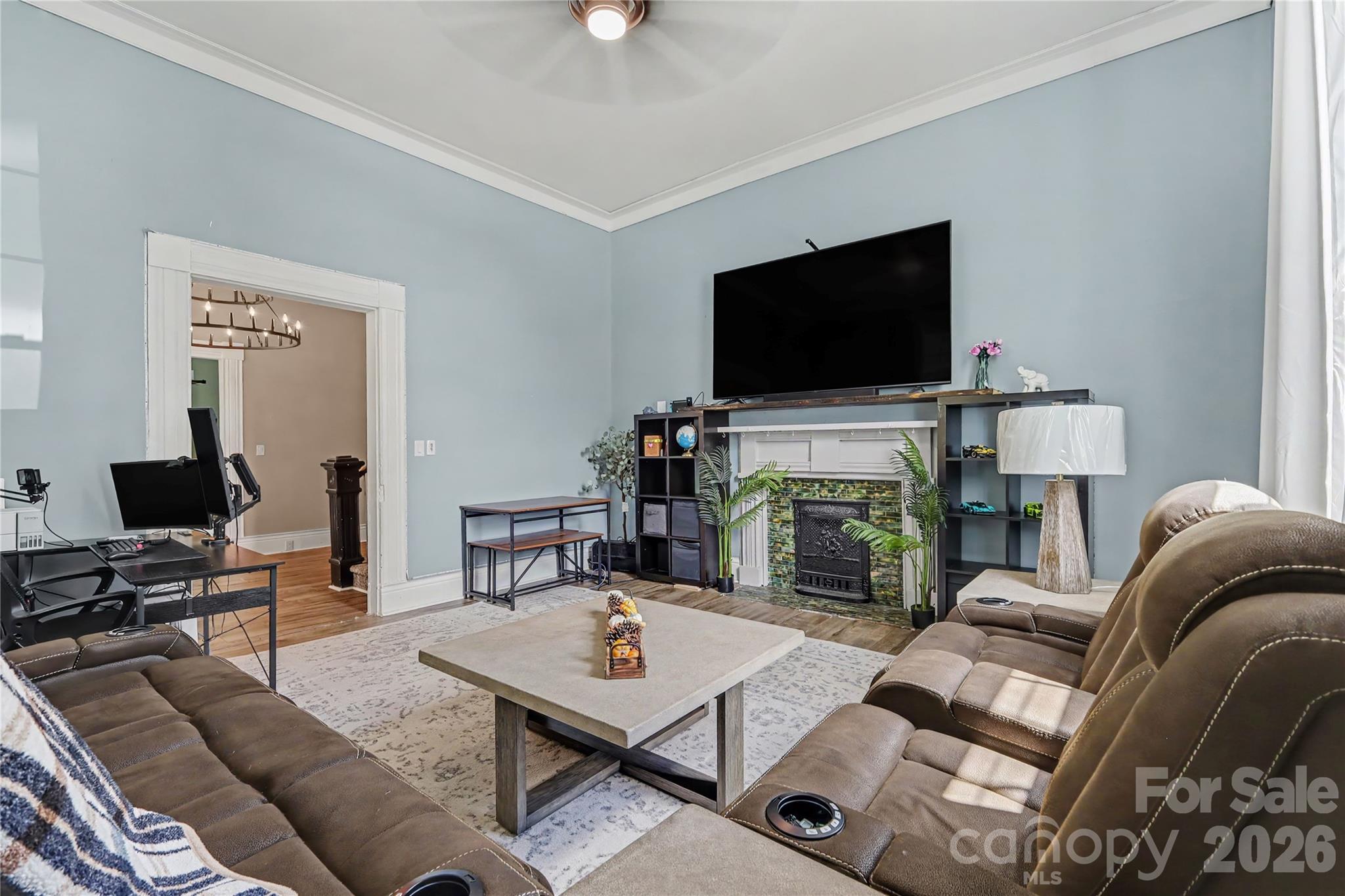 main property photo 8