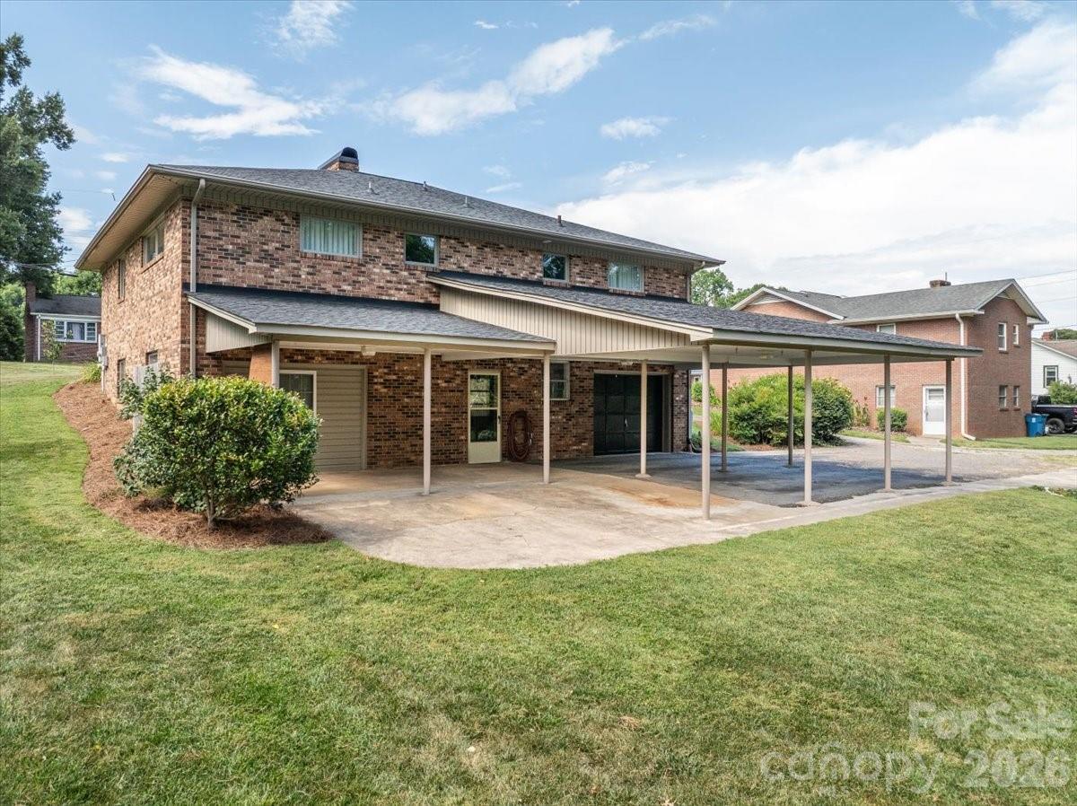 main property photo 32
