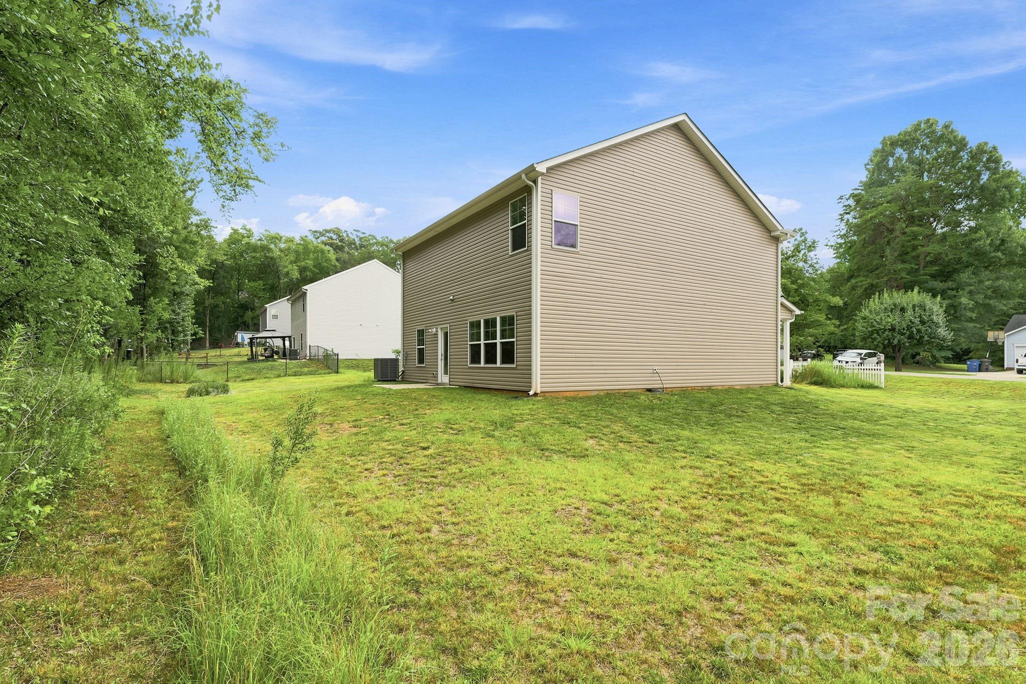main property photo 34