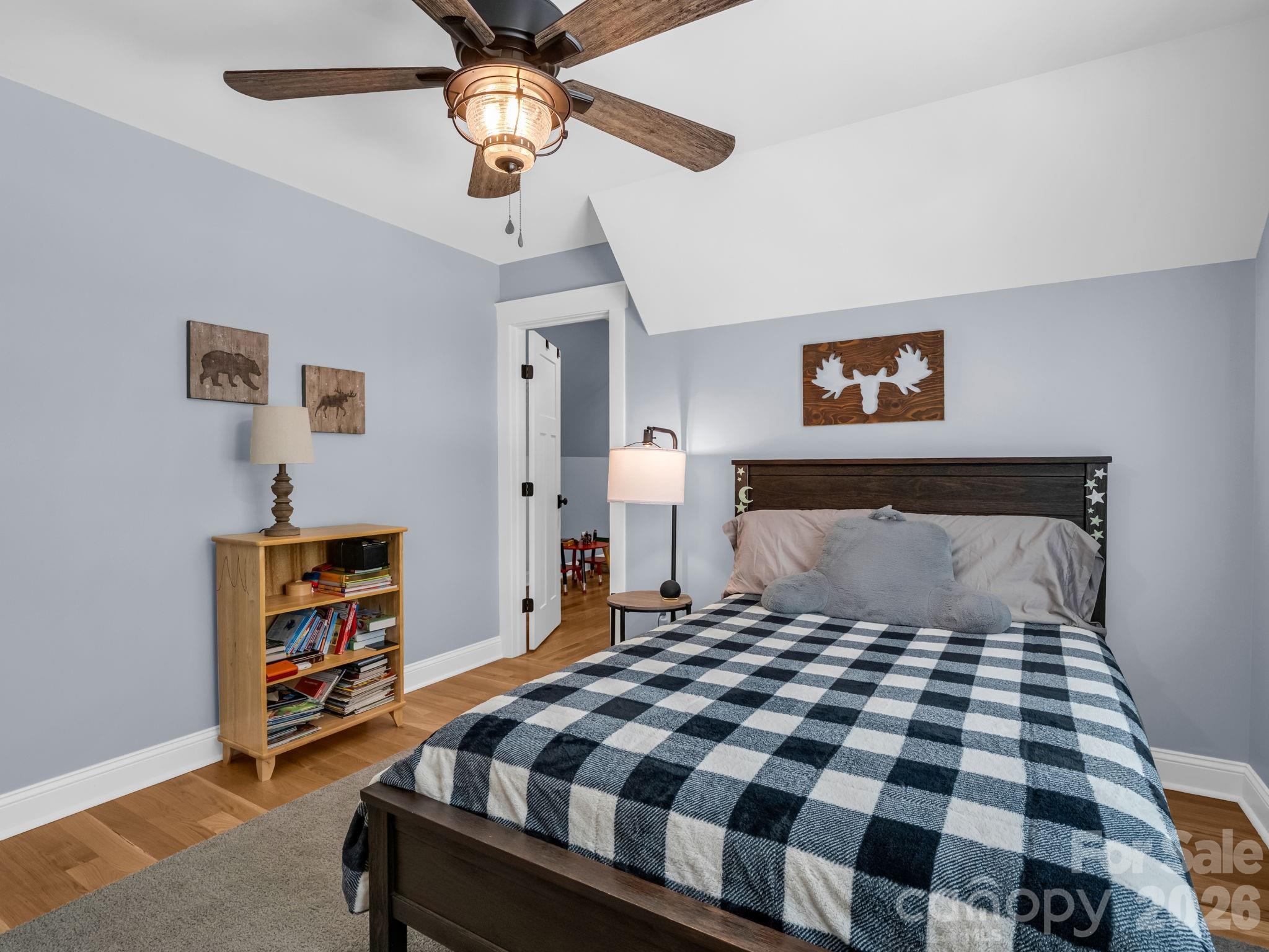 main property photo 27