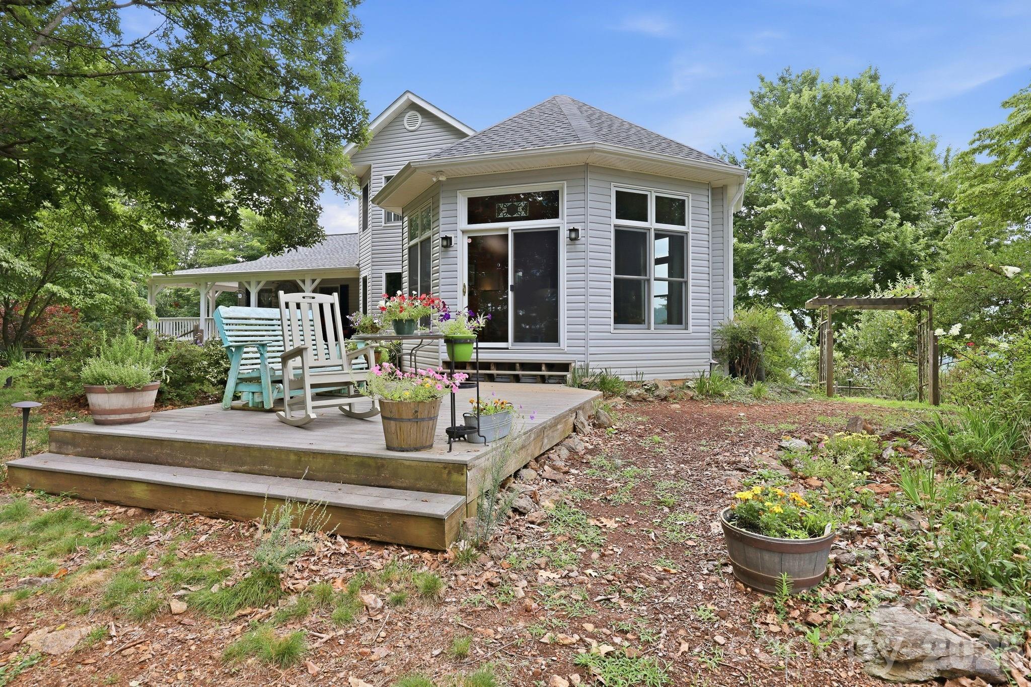 main property photo 38