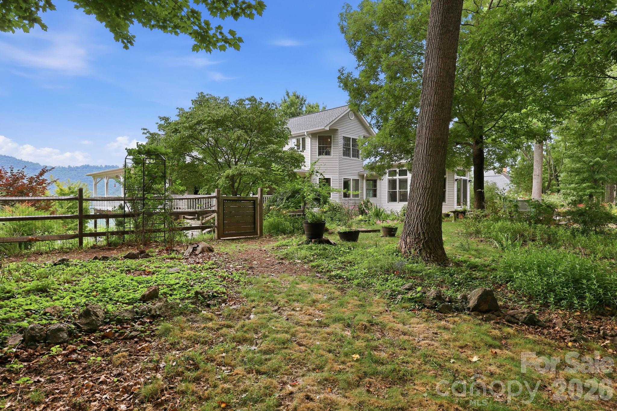 main property photo 40