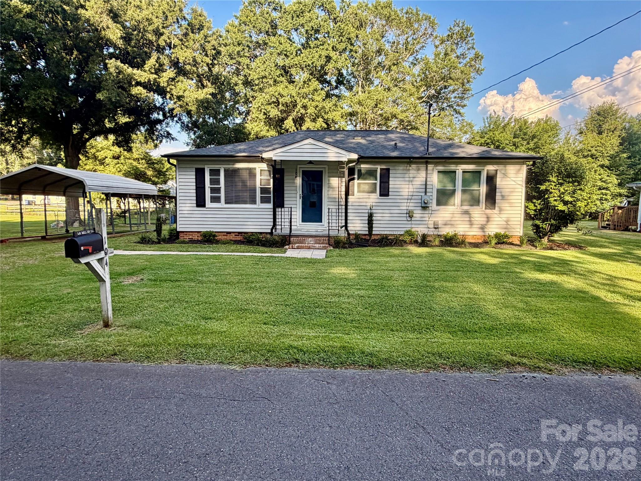 main property photo 2