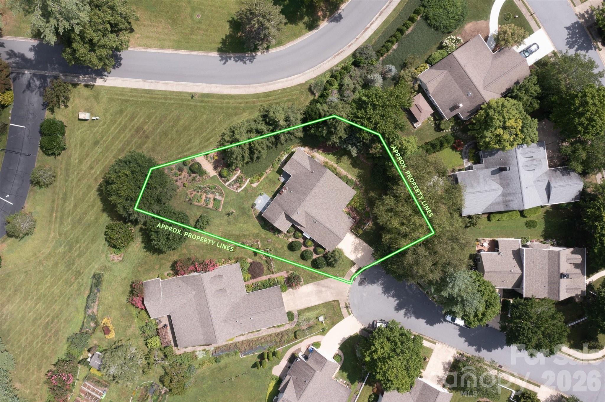 main property photo 36