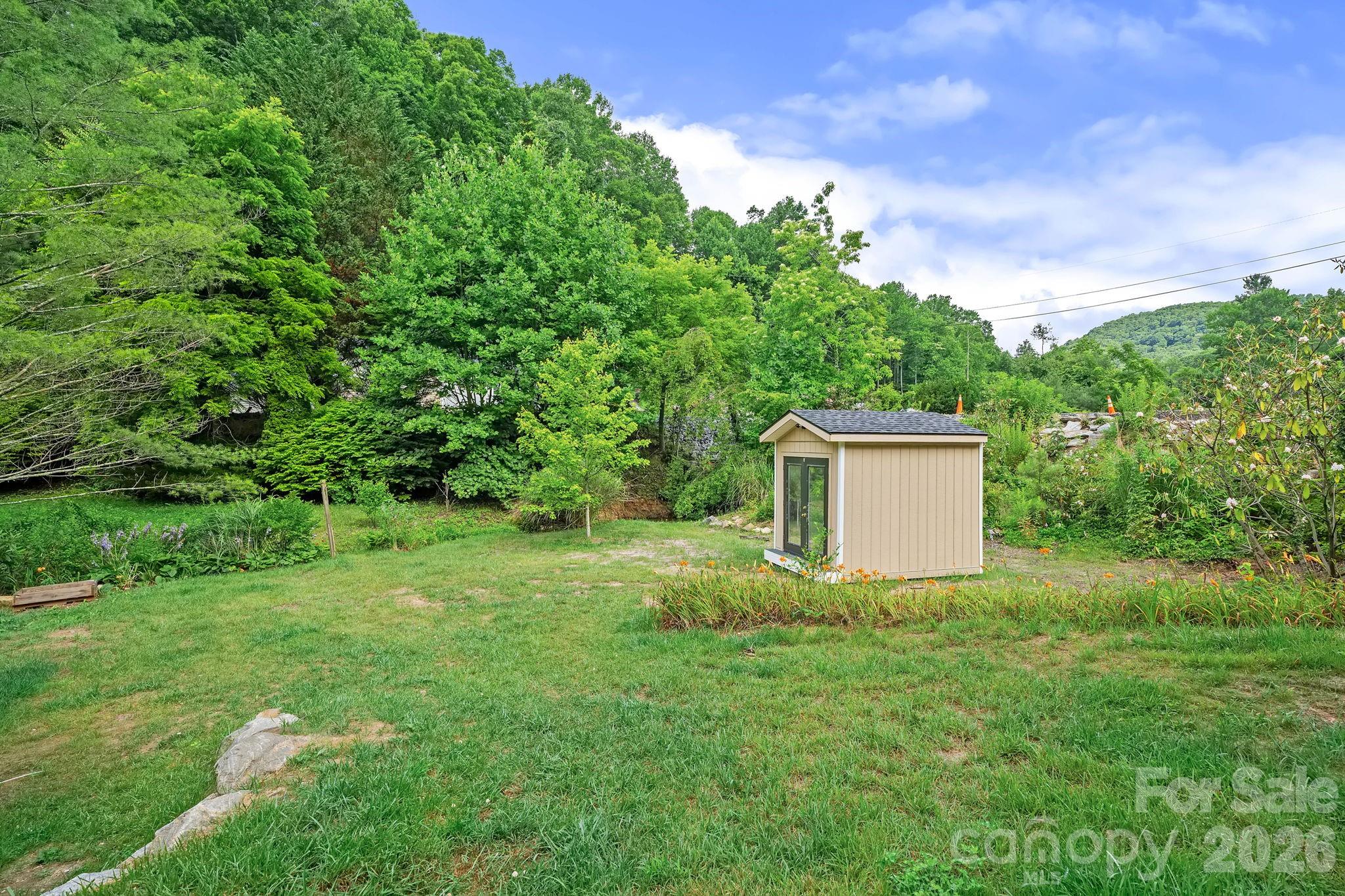 main property photo 27