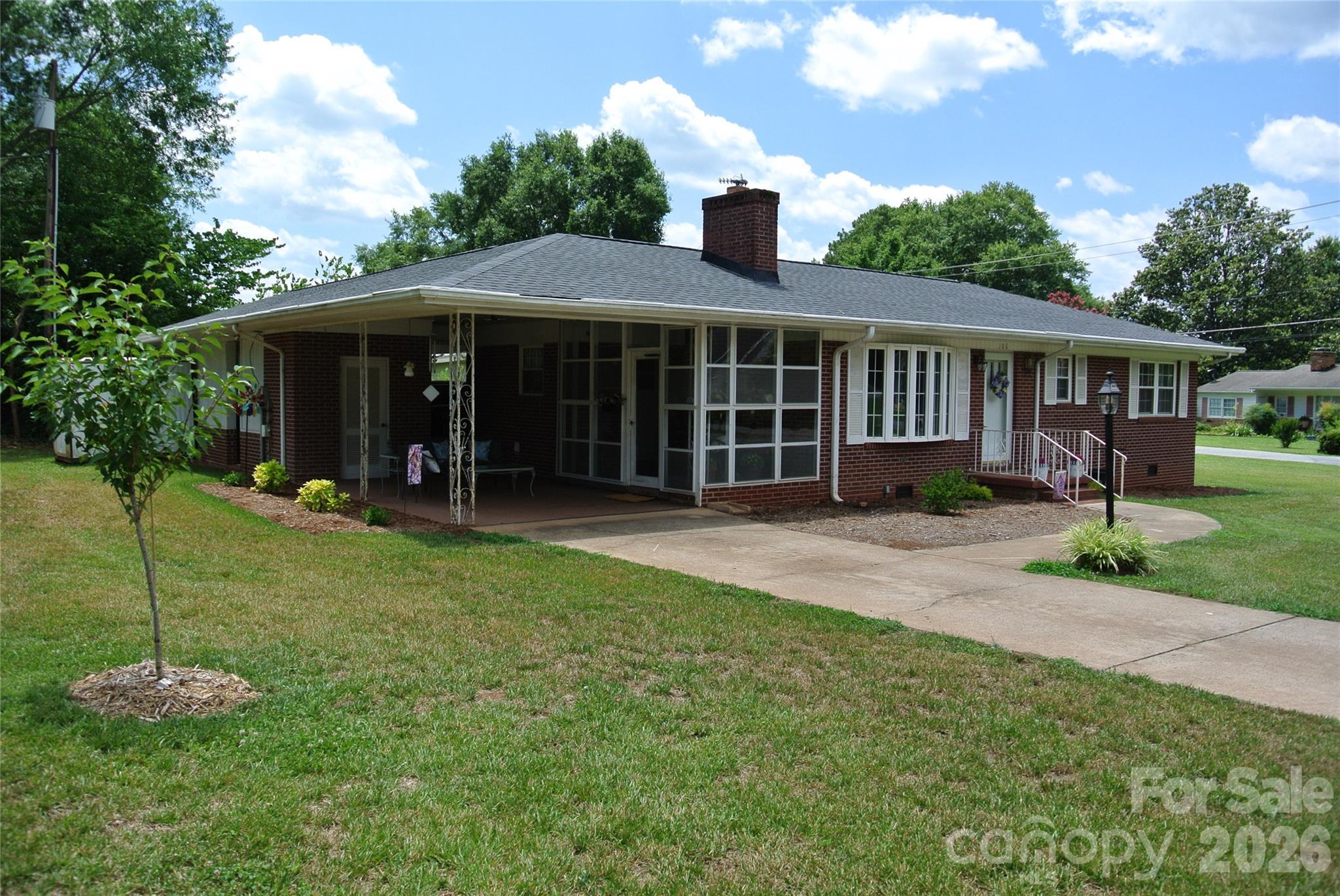 main property photo 9
