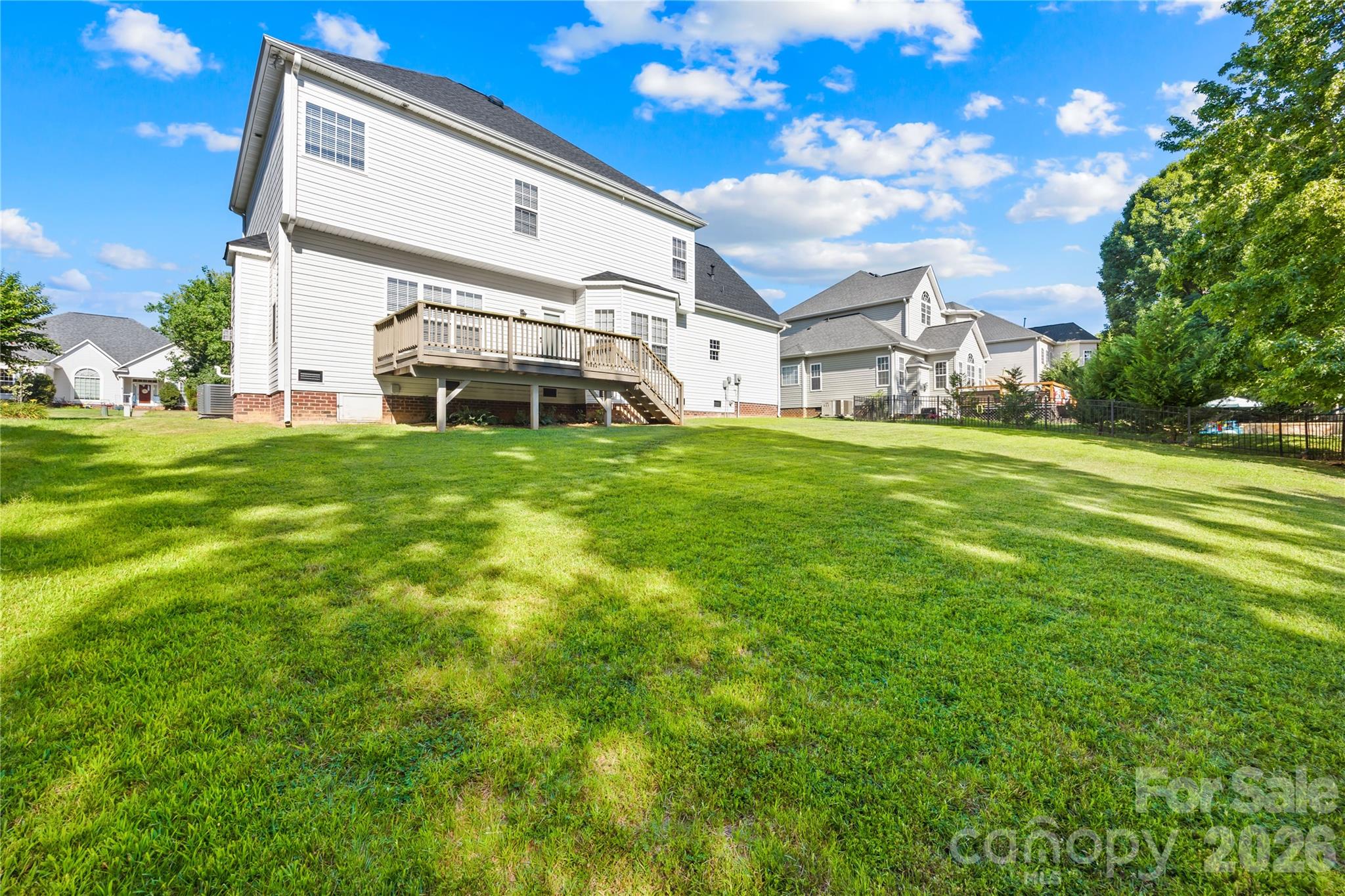 main property photo 40