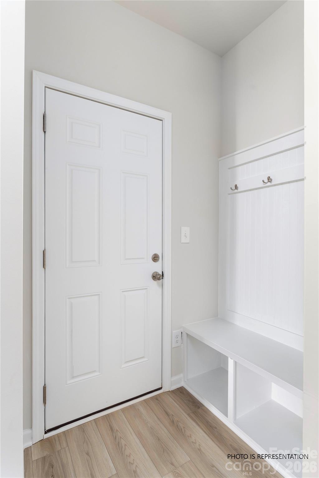 main property photo 6